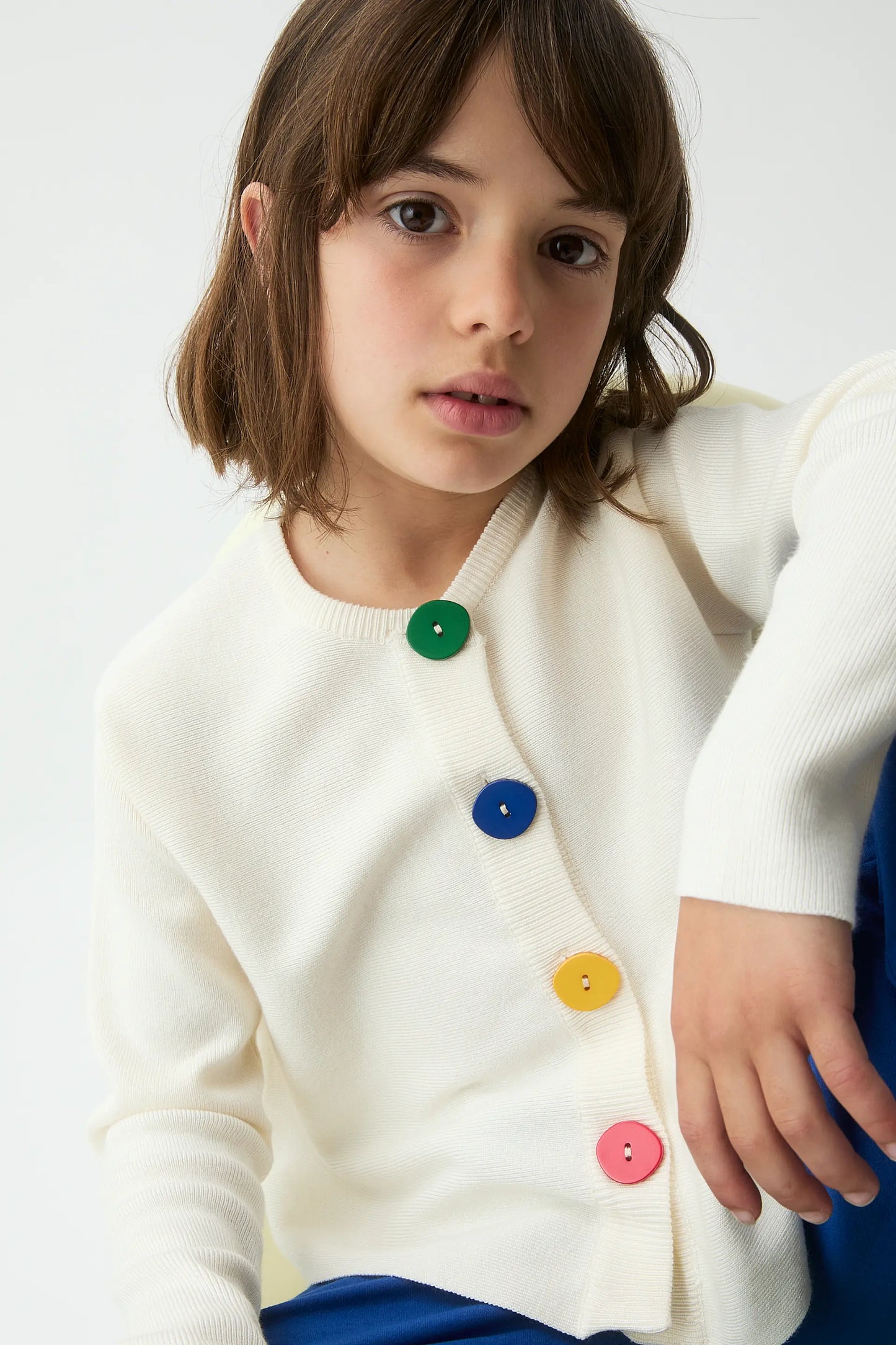 Cárdigan de niña punto blanco