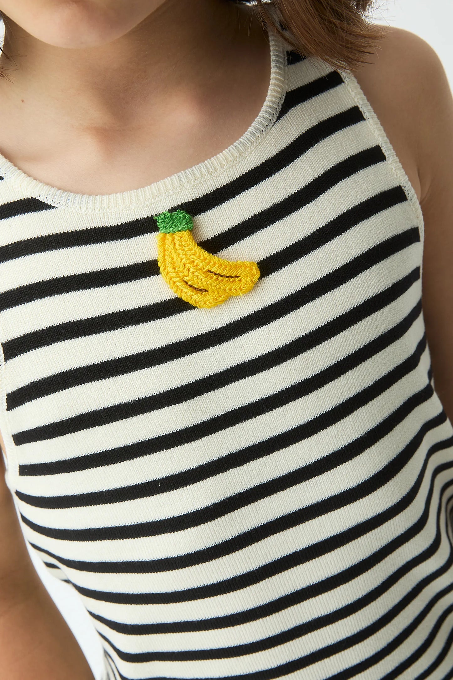 Girl's top with banana embroidery