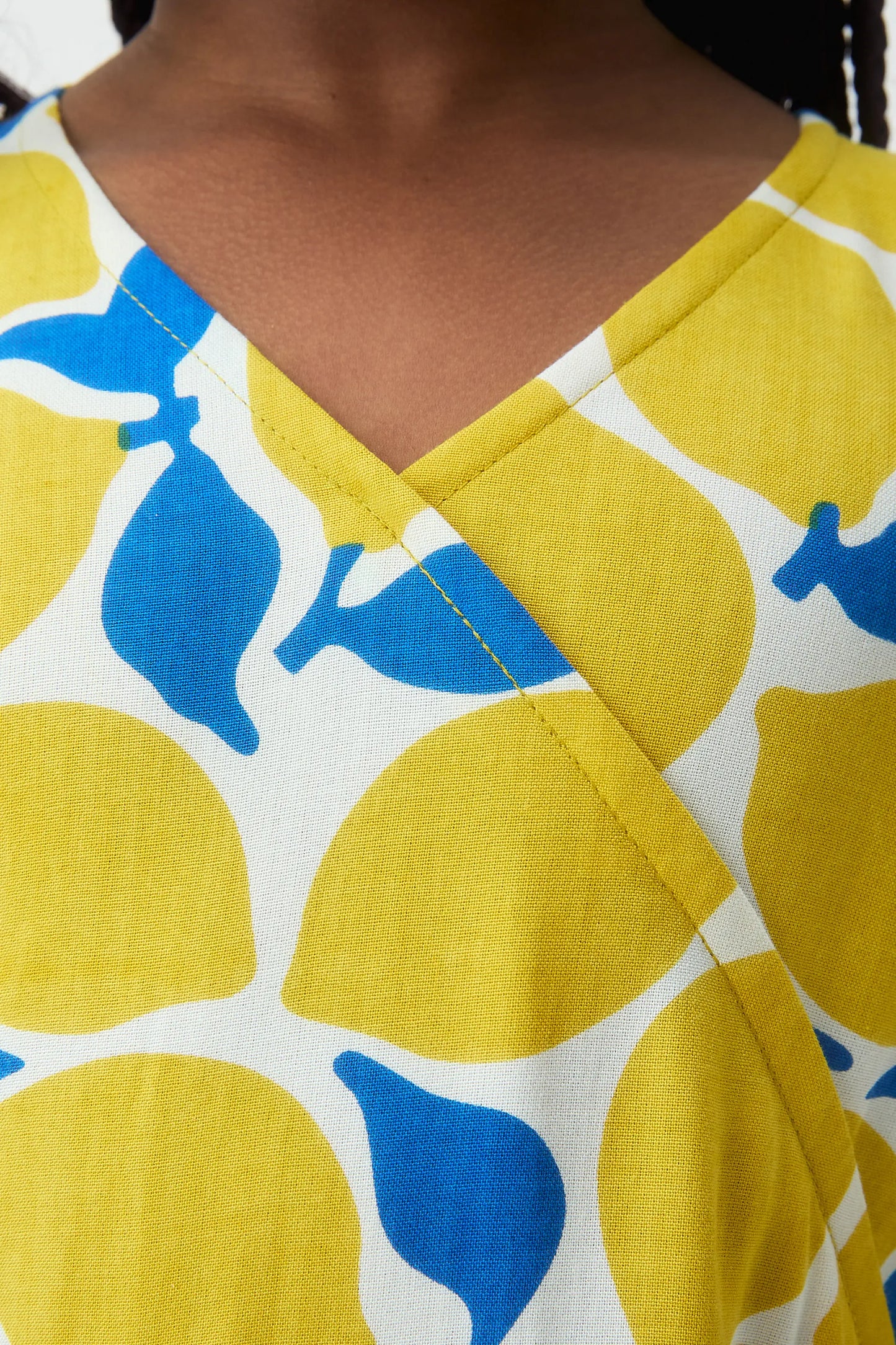 Vestido corto de niña con estampado Limoncello