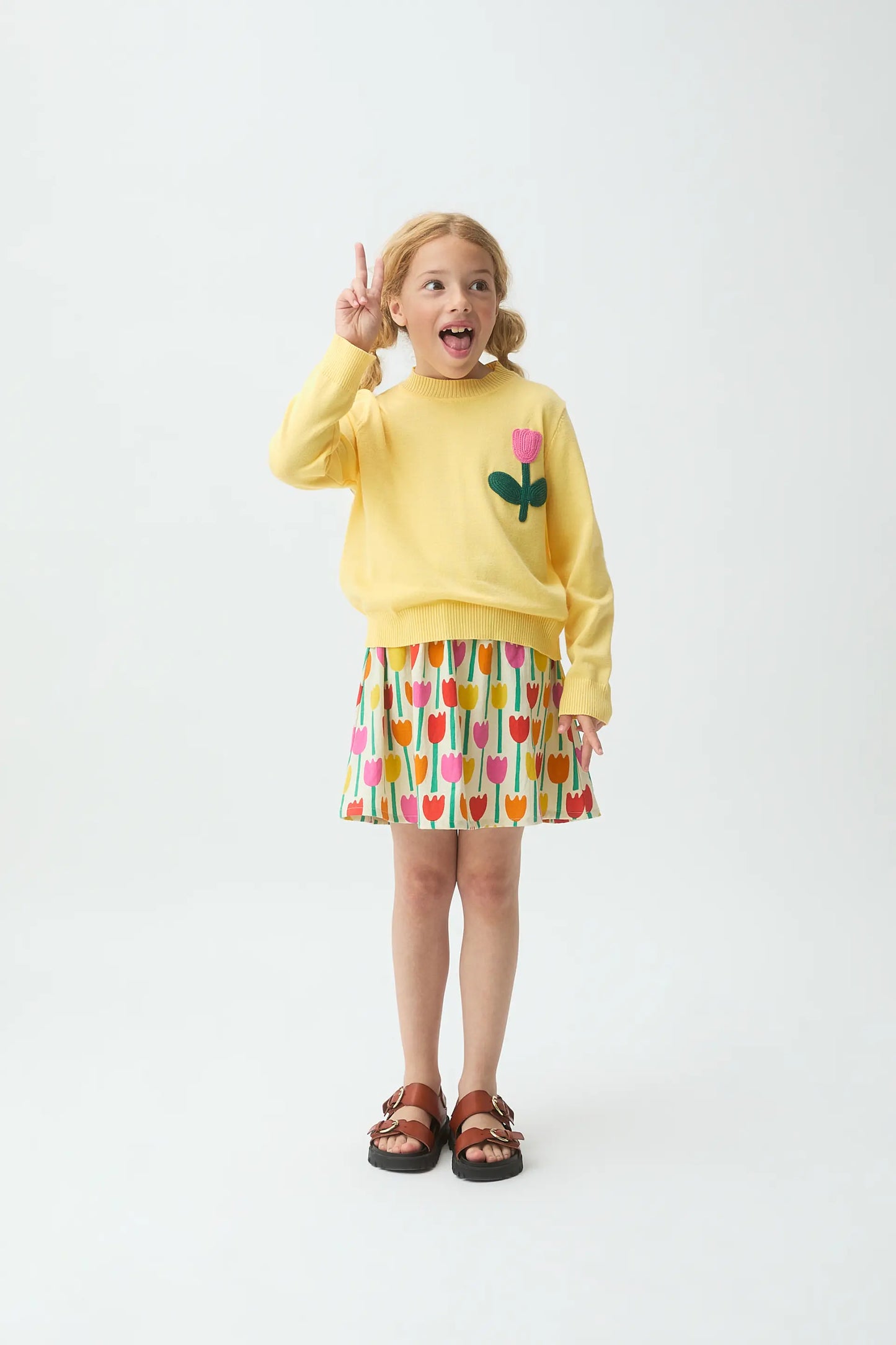 Girls' short skirt with tulip print