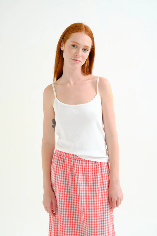 Top básico de tirantes blanco