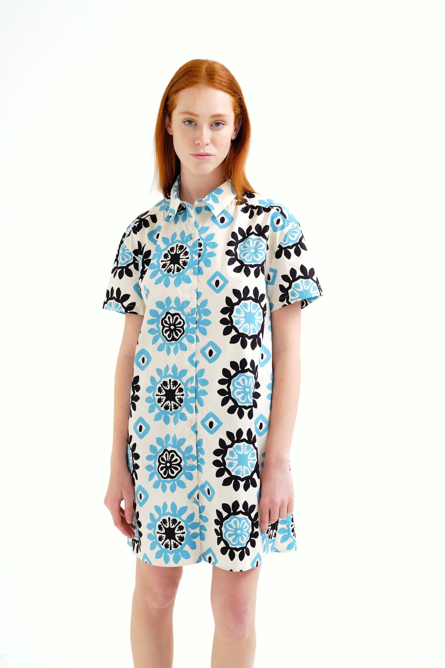 Vestido corto con estampado Waterfall