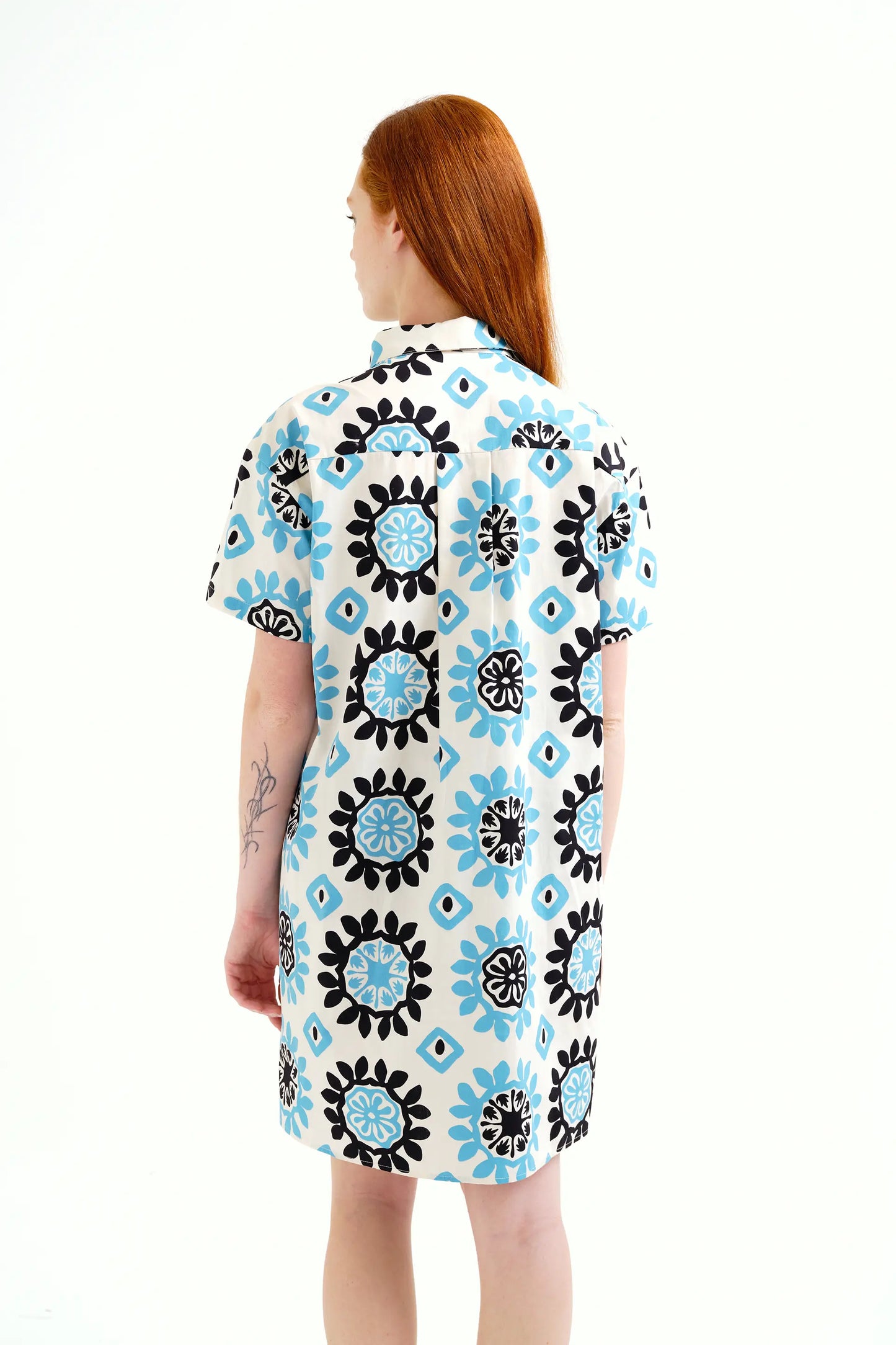 Vestido corto con estampado Waterfall