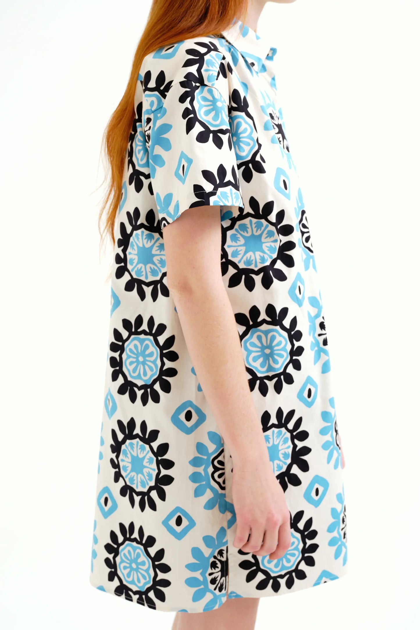 Vestido corto con estampado Waterfall