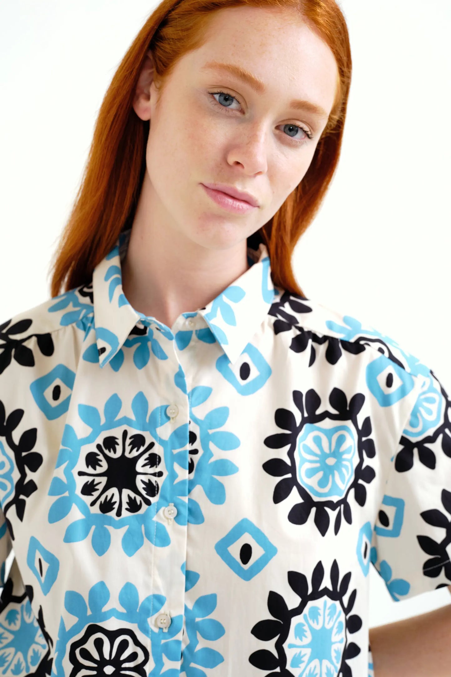 Vestido corto con estampado Waterfall