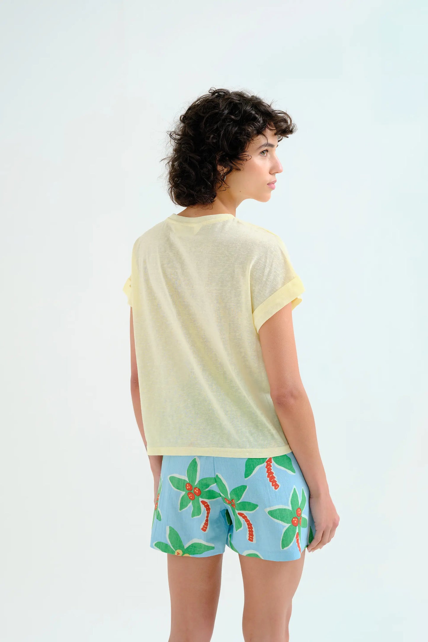 Camiseta básica amarillo