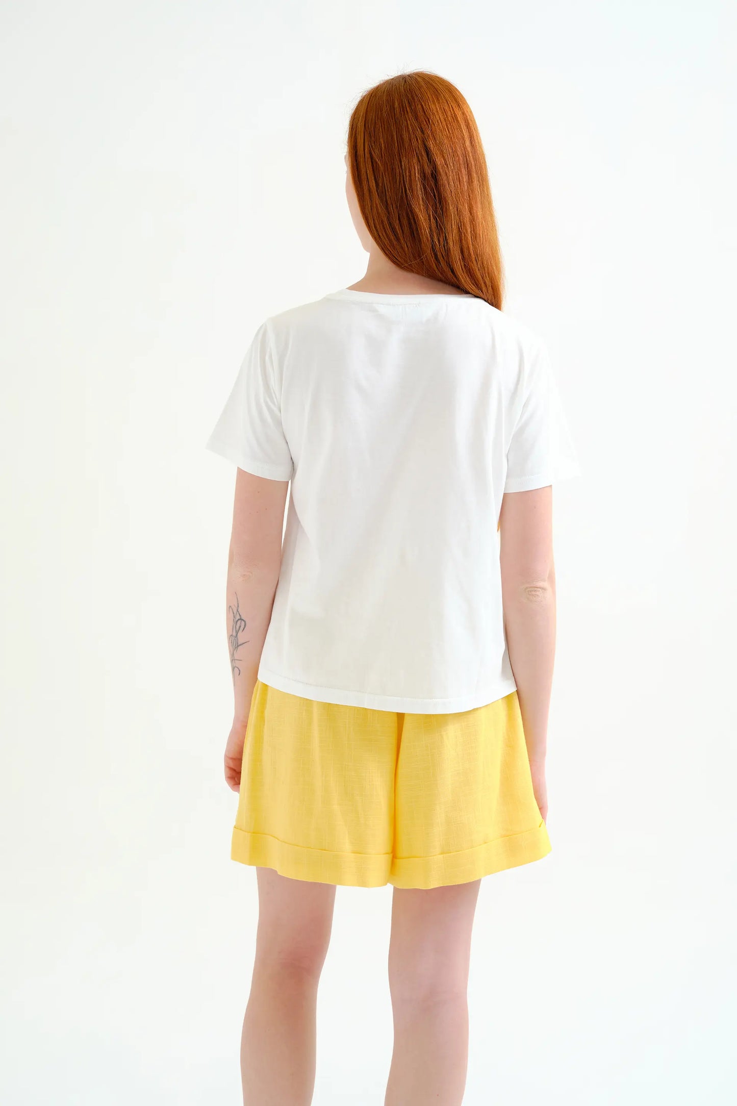 100% cotton t-shirt with embroidered palm tree