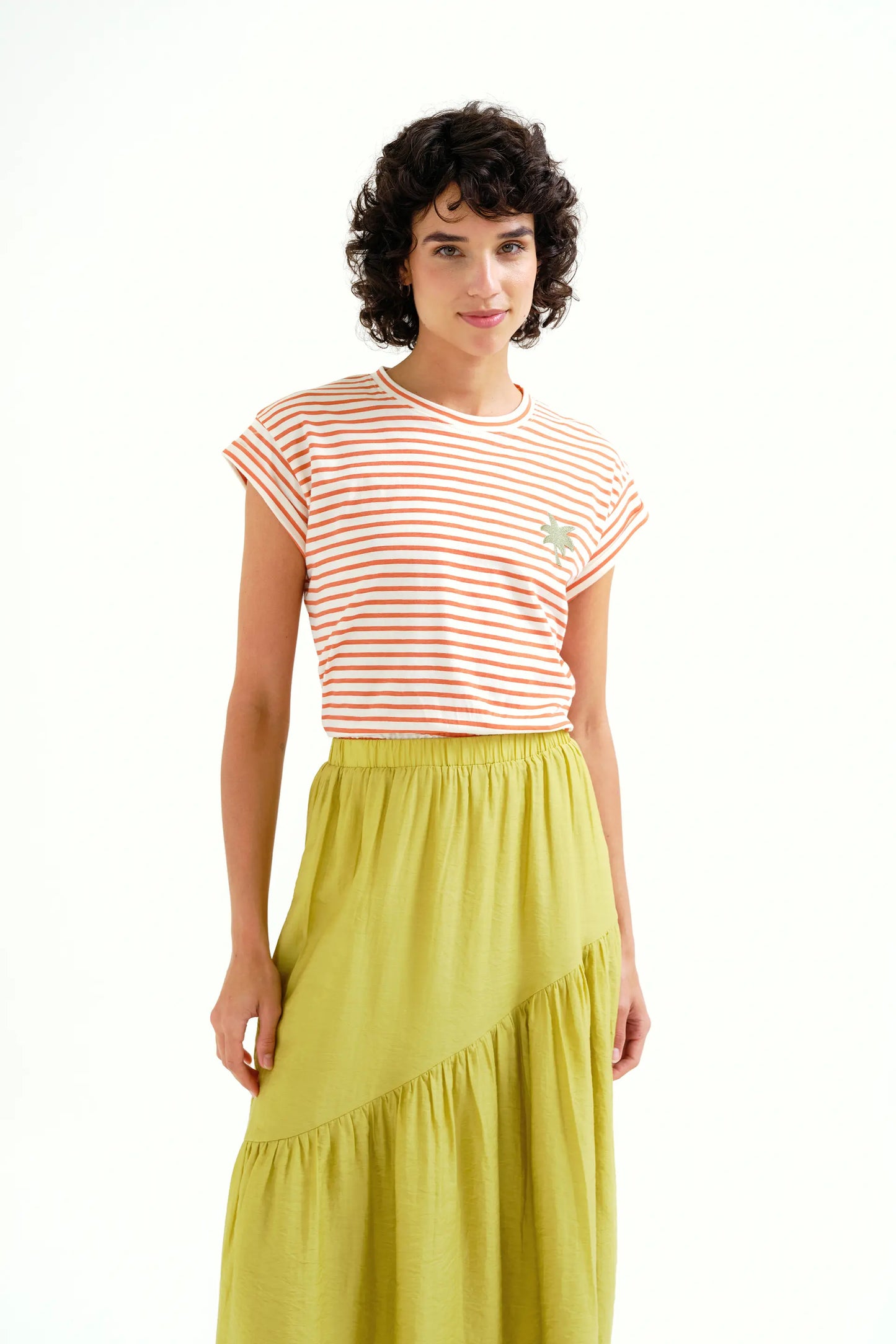 T-shirt with white and red striped print