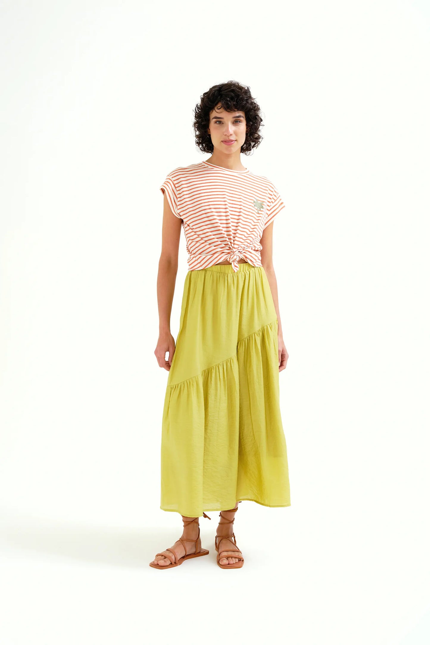 T-shirt with white and red striped print