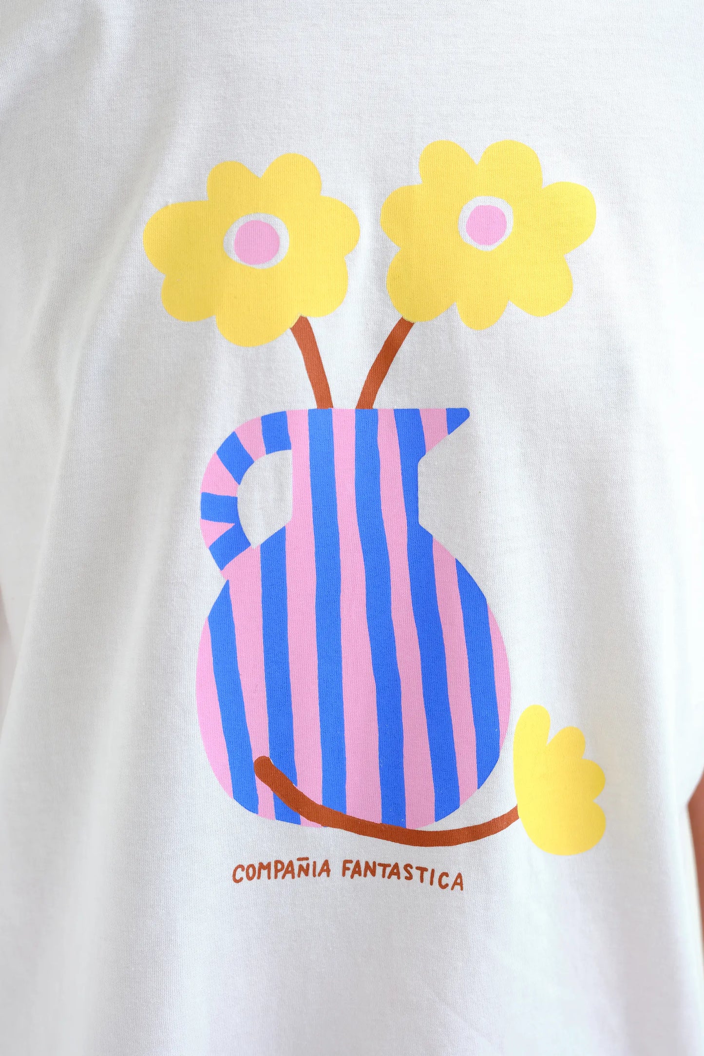 Camiseta con estampado jarrón "Compañía Fantástica"