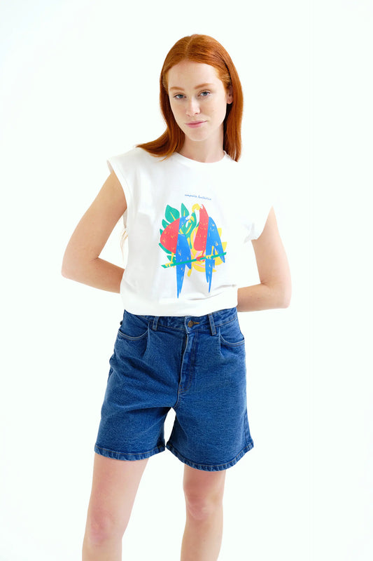 Camiseta con estampado de Guacamayas "Compañía Fantástica"