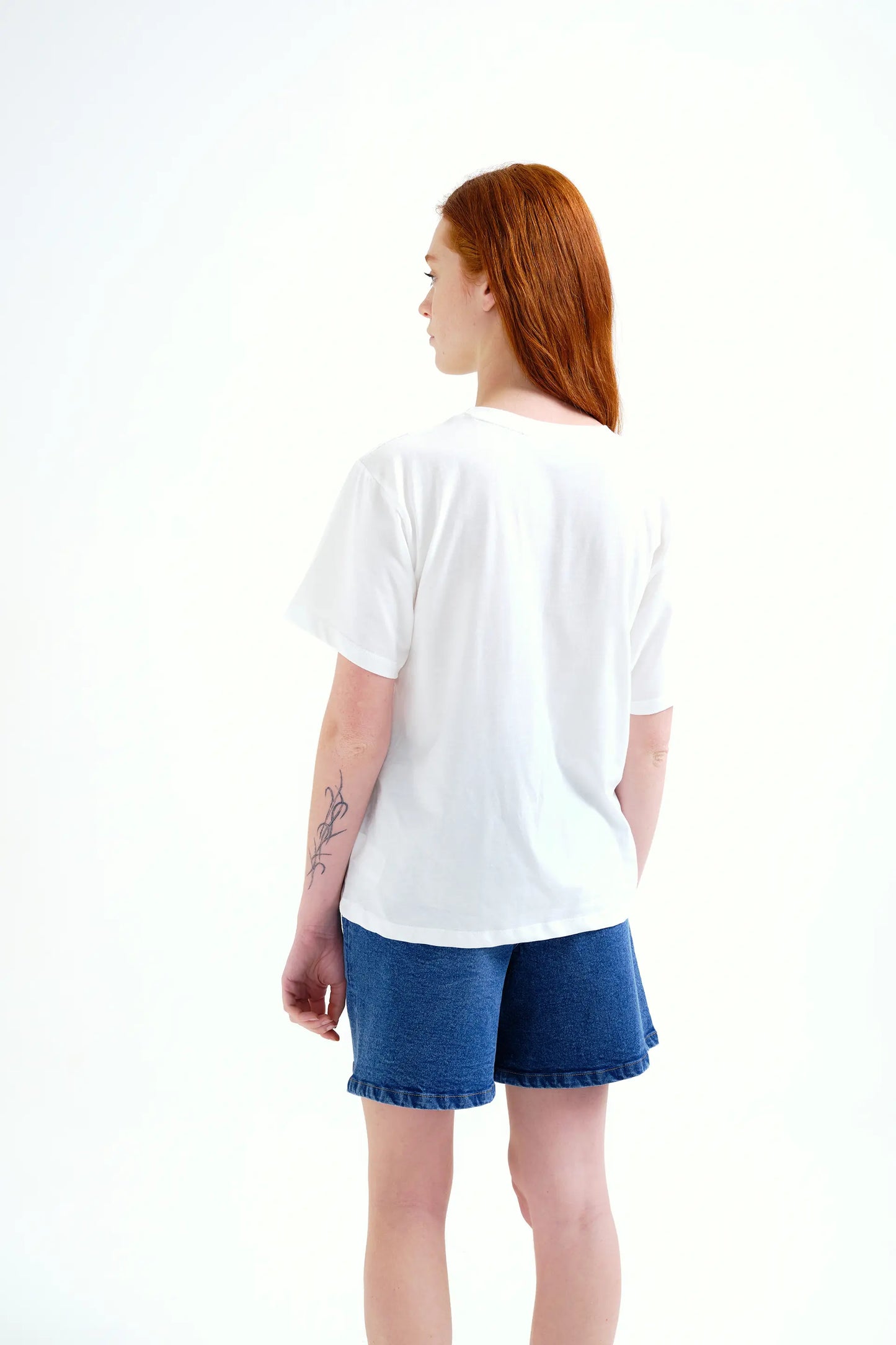 T-shirt con stampa di palme e sirene