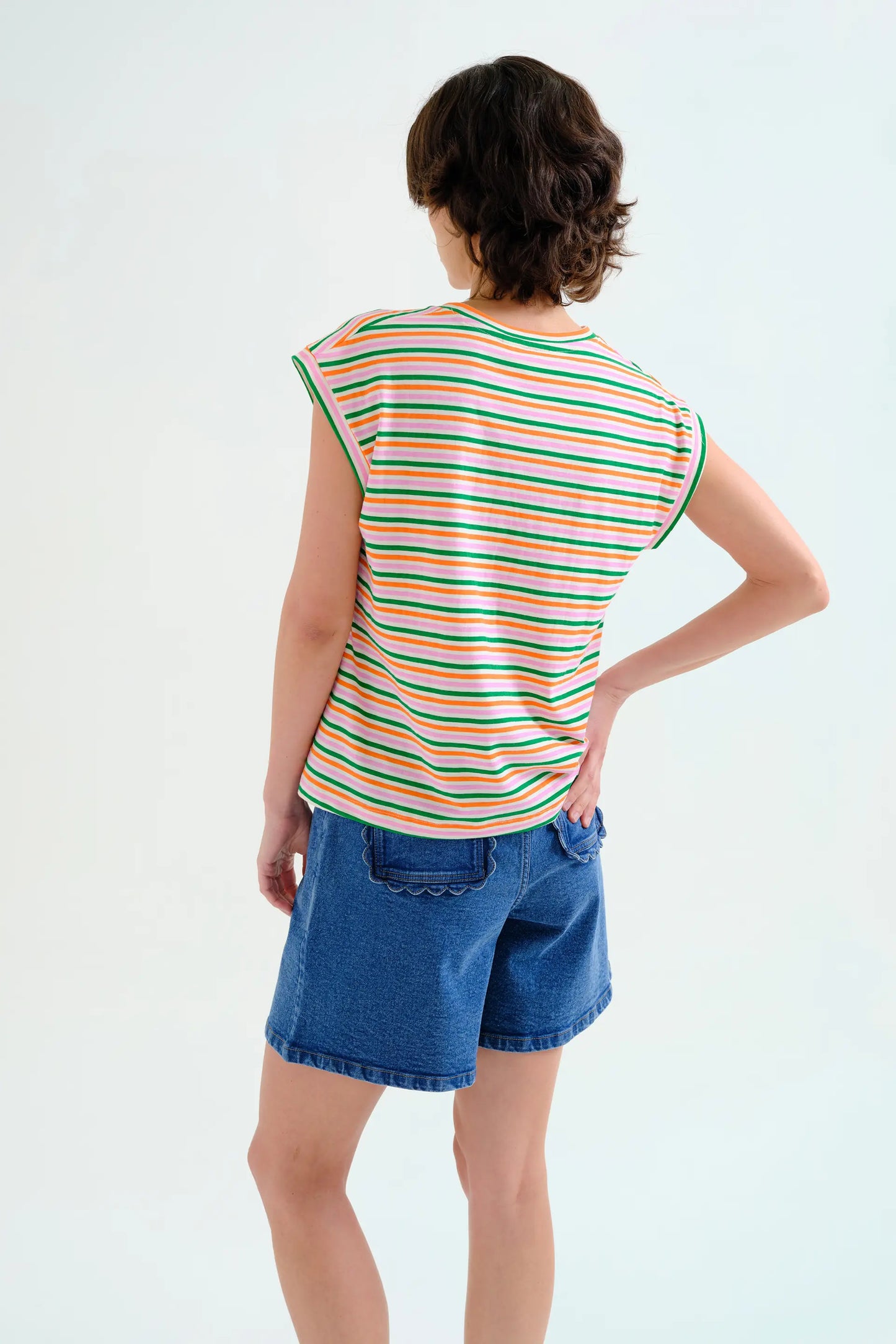 Camiseta con estampado de raya especial multicolor