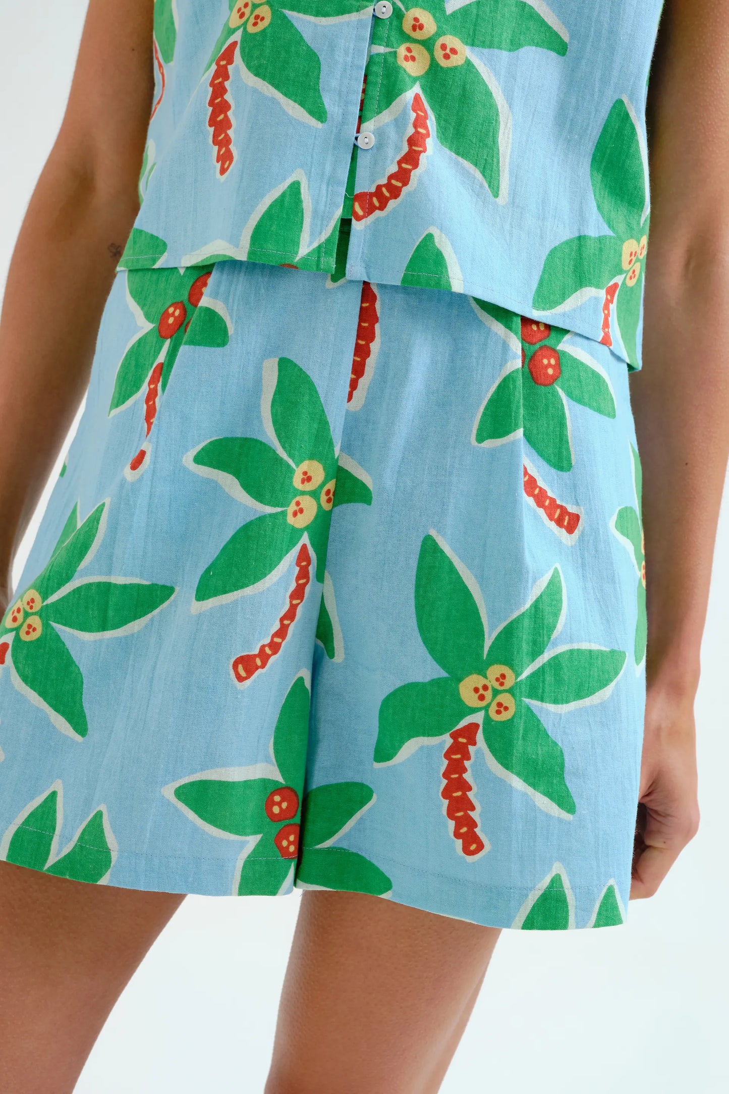 Big Coconut Print Shorts