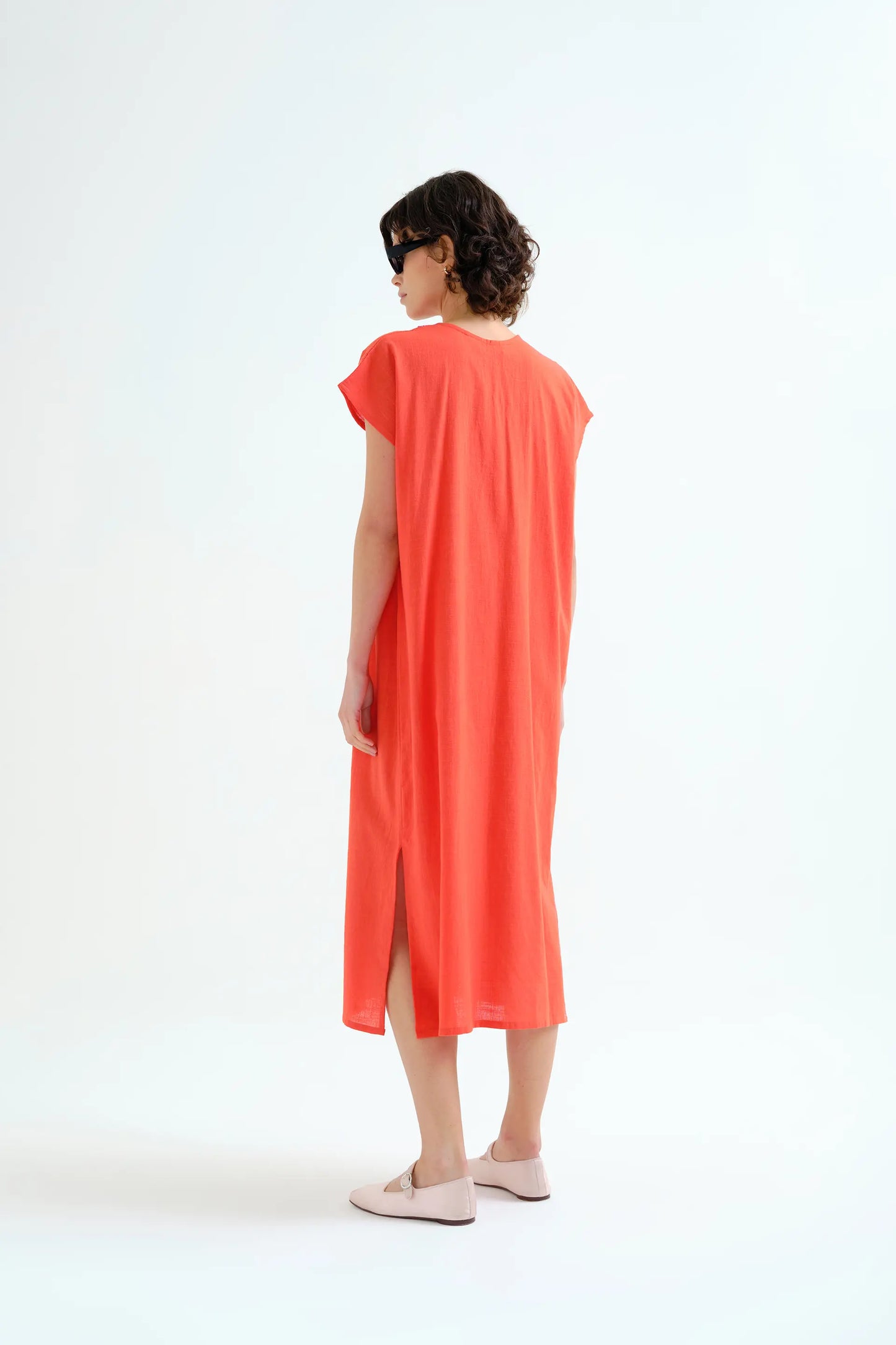 Long orange kaftan with pink neckline