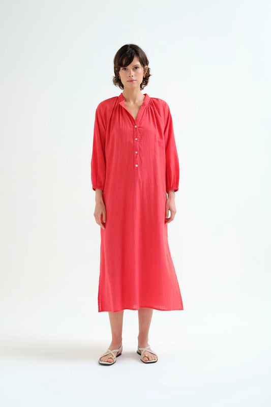 Lungo caftano rosso con bottoni