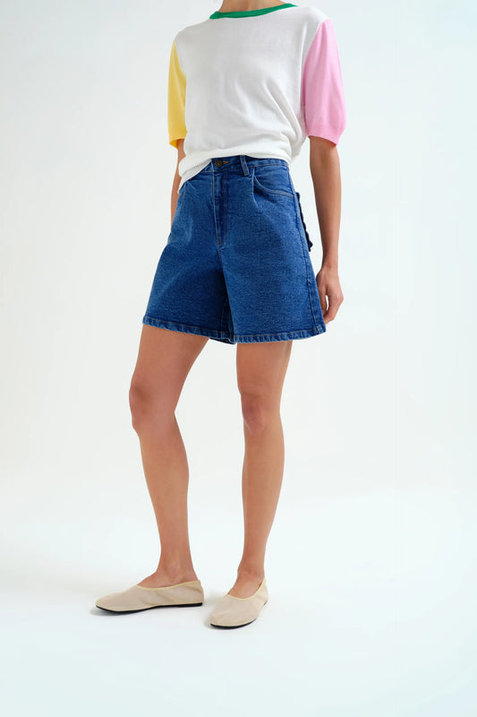 Shorts vaquero azul con detalle de ondas