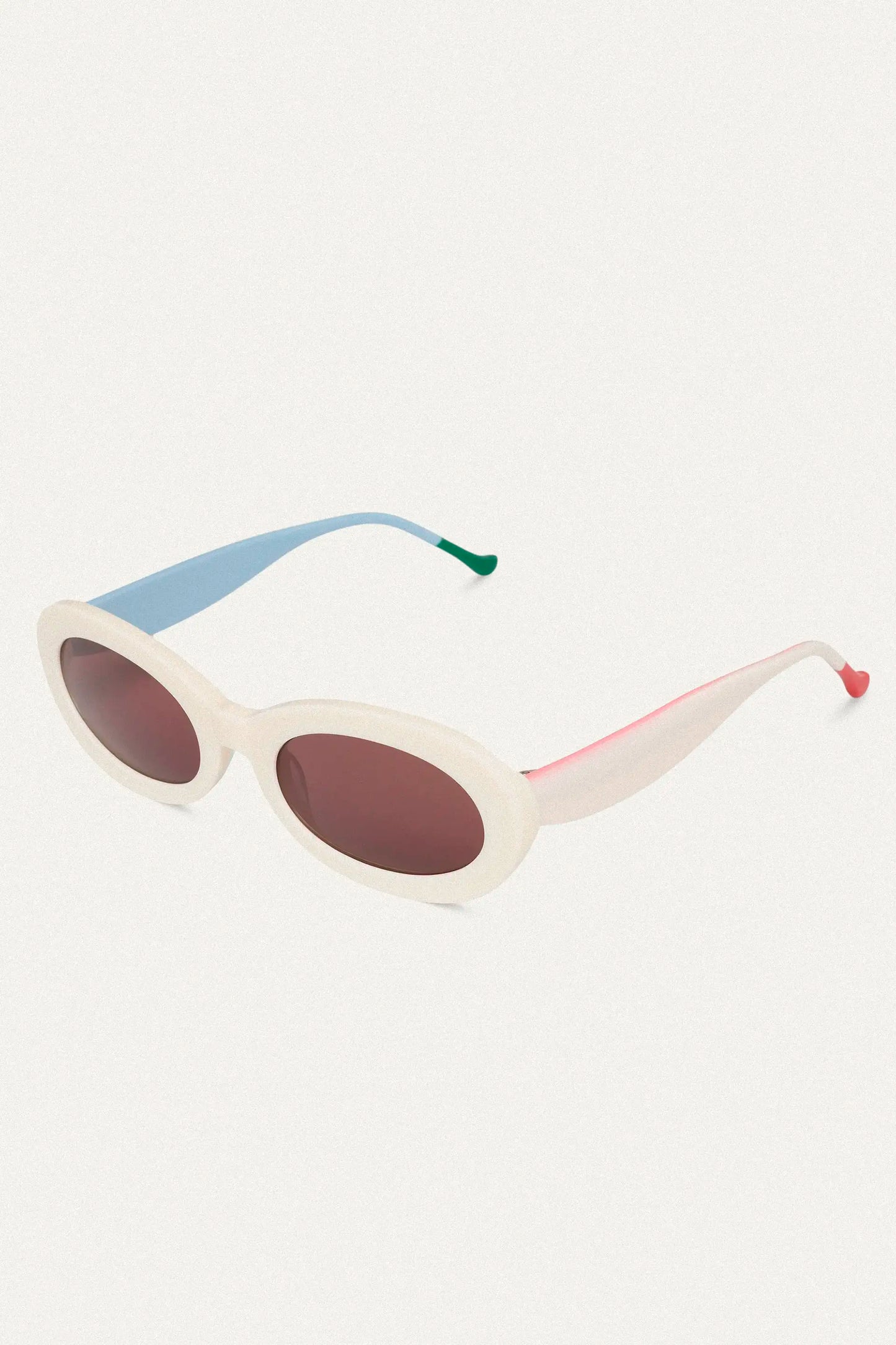 Gafas de sol blancas con punta de patillas multicolor verde y rojo