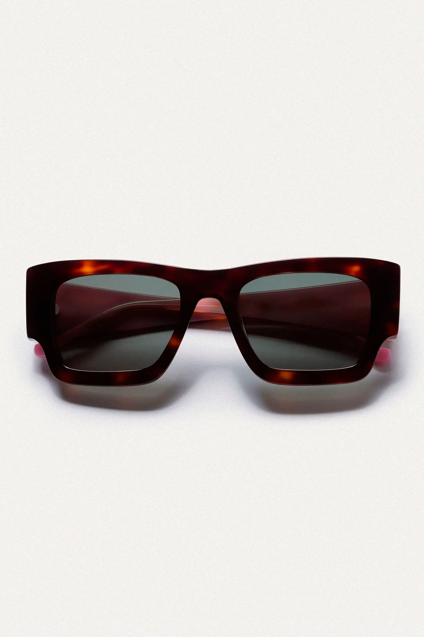 Gafas carey con punta patillas rosa claro
