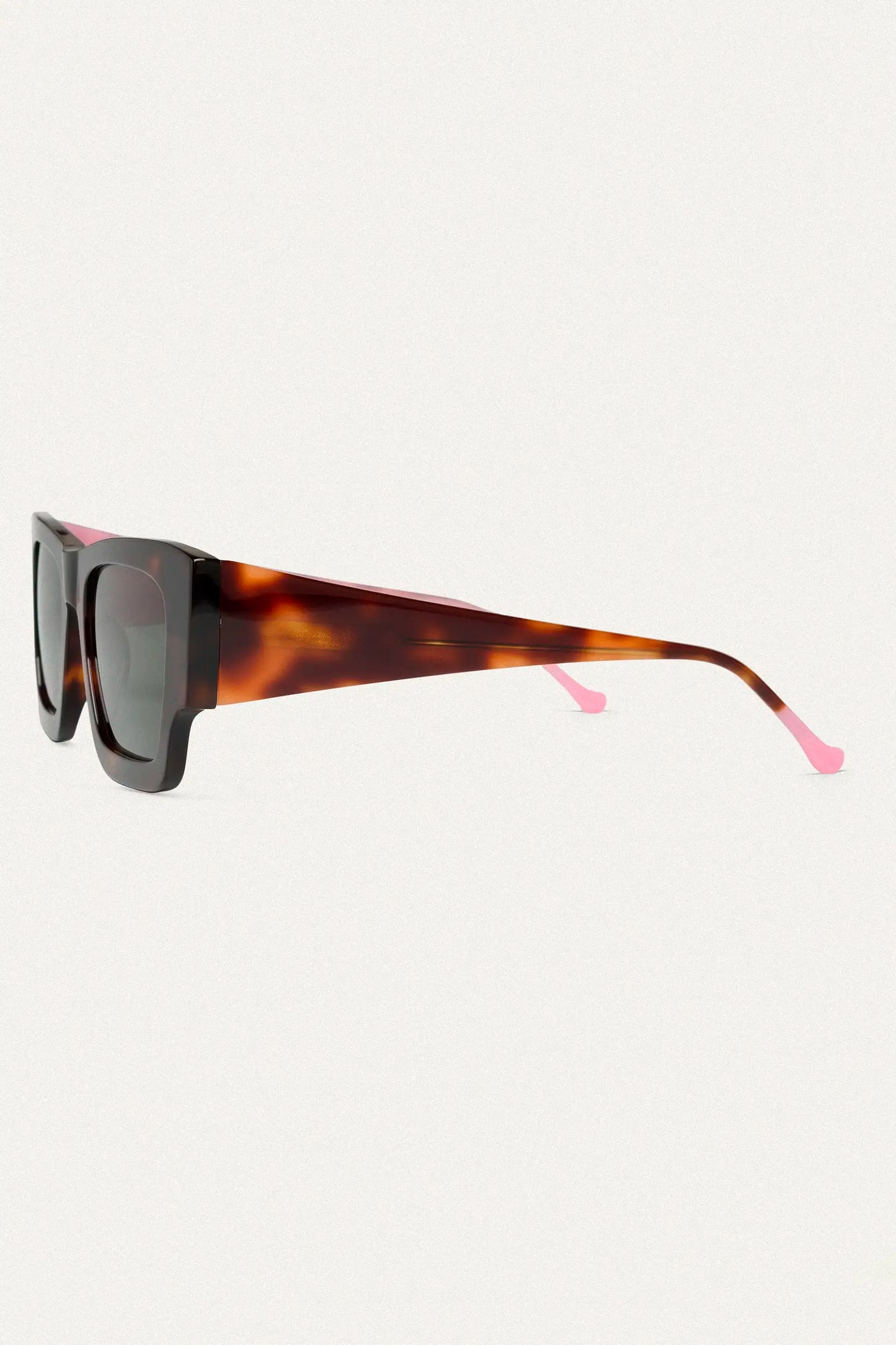 Gafas carey con punta patillas rosa claro