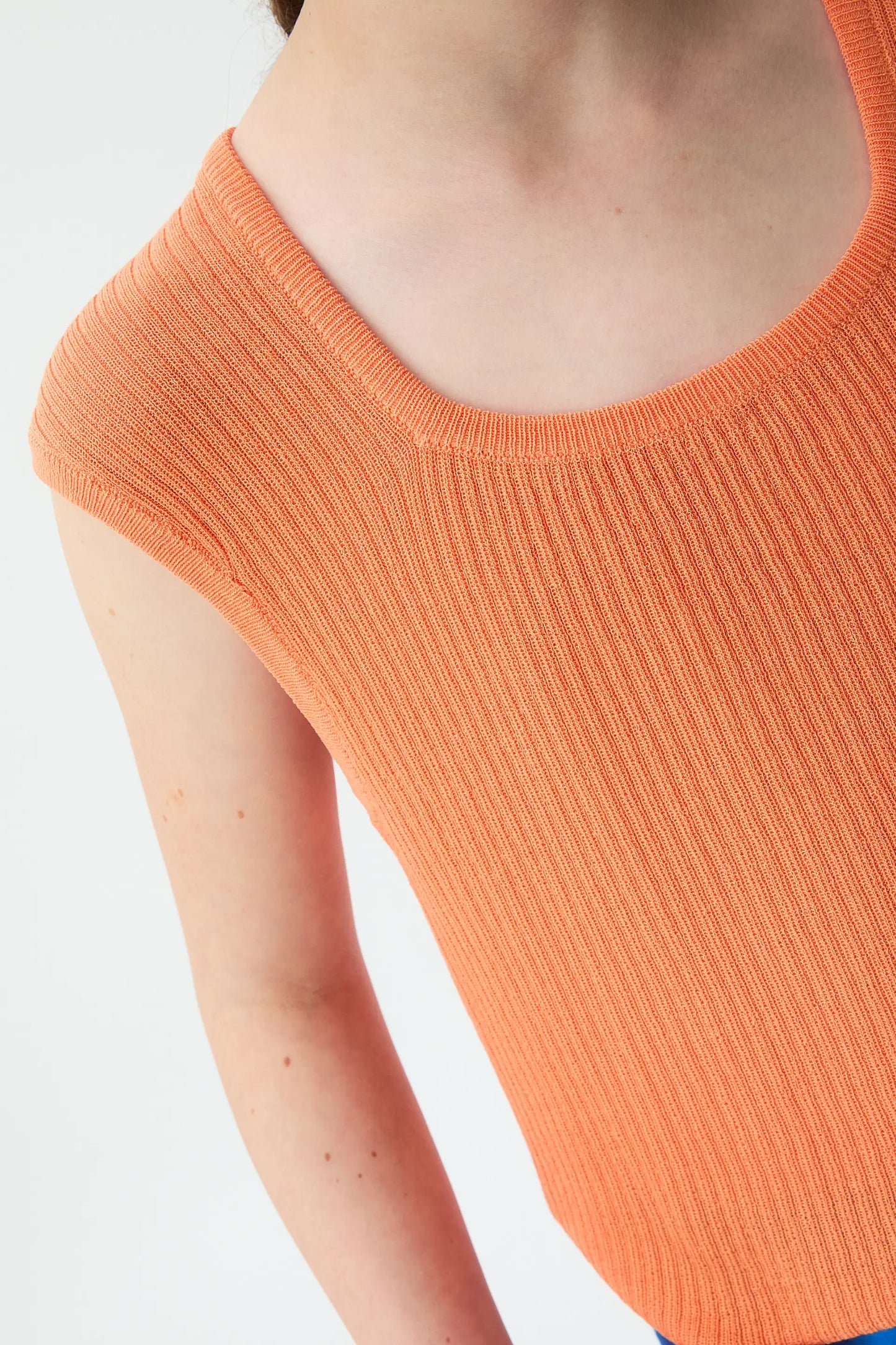 Orange knit top with short sleeves for girls