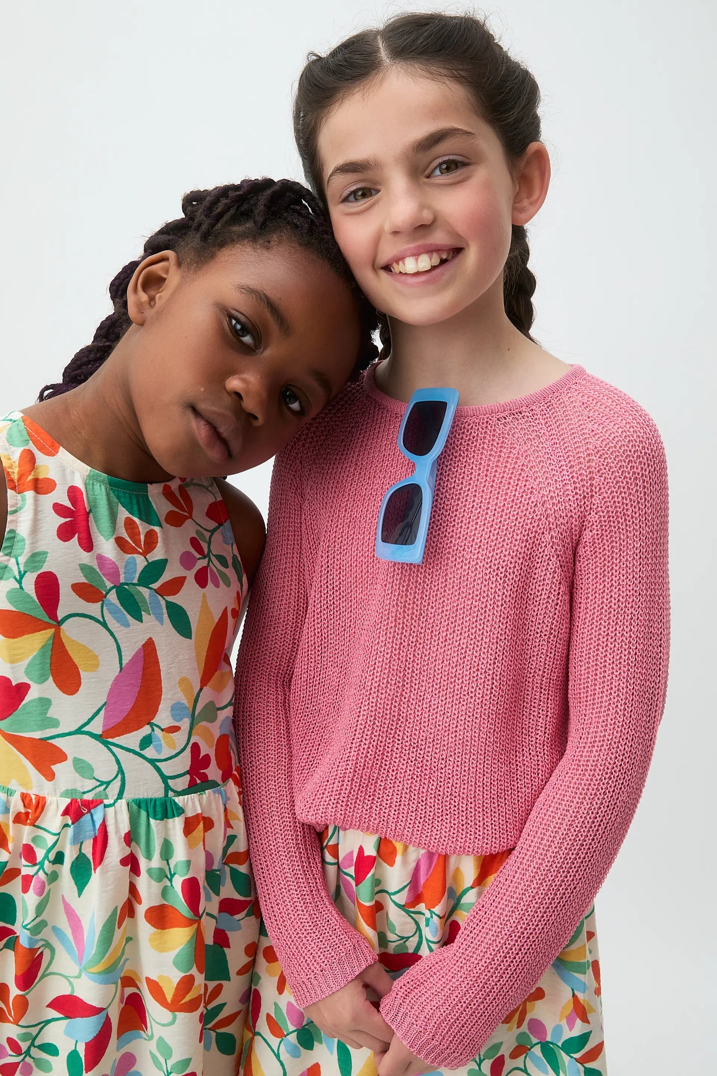 Pink long-sleeved knit sweater for girls