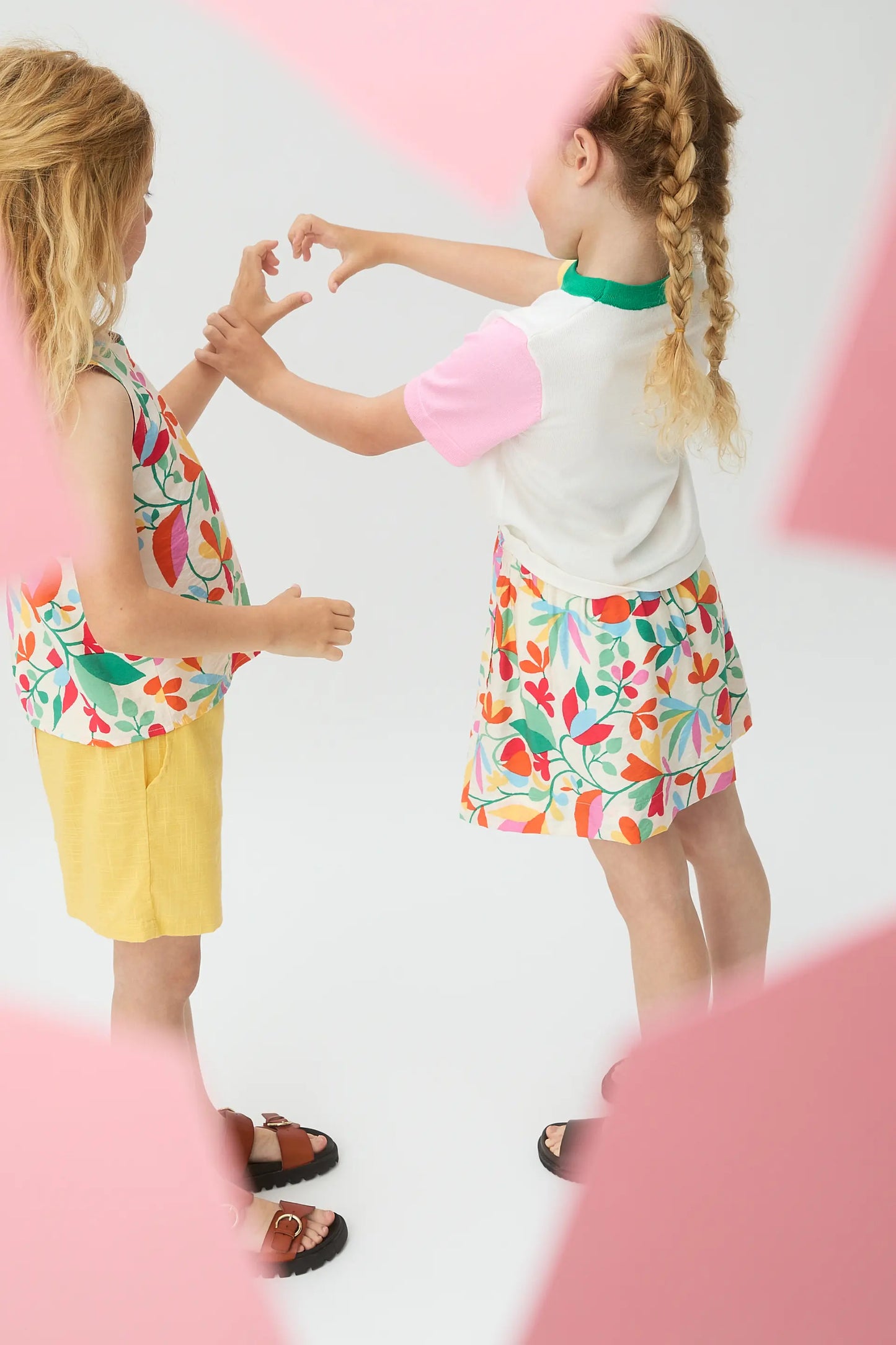 Lotto print girl's short skirt