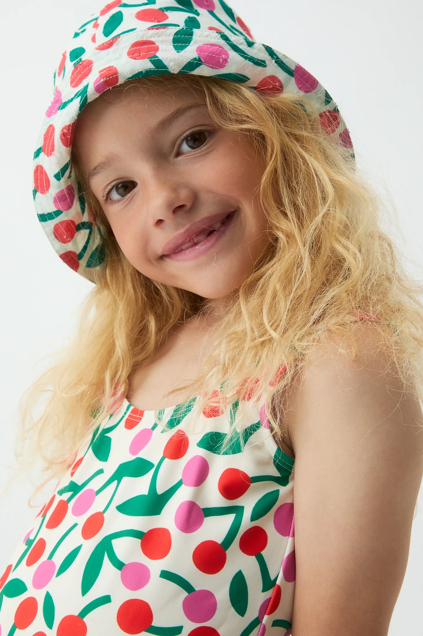 Girl's swimsuit with burgundy print