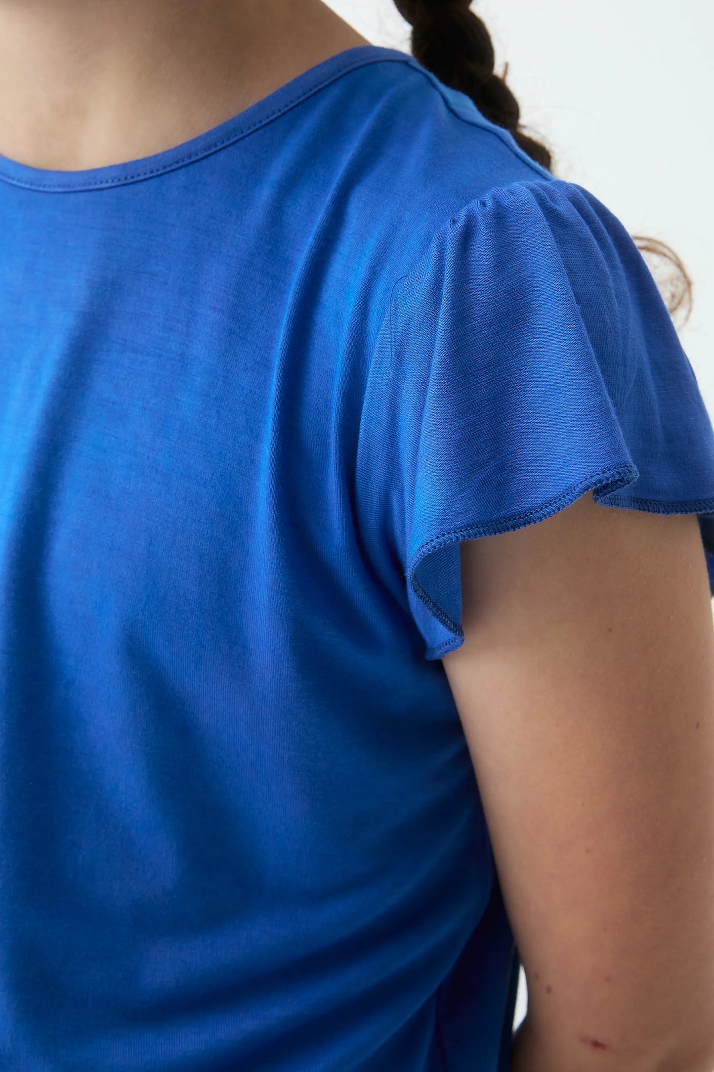 Camiseta de niña manga corta azul