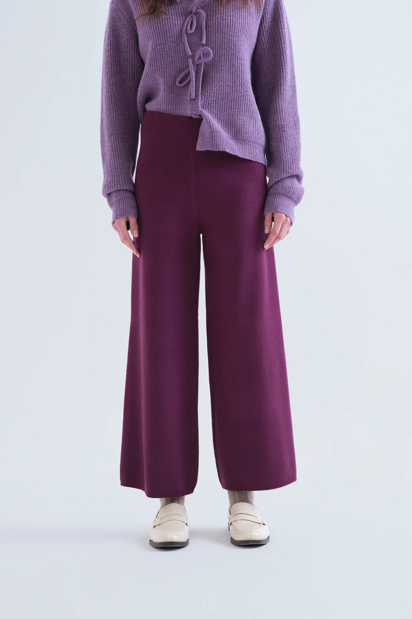 Aubergine basic knit trousers