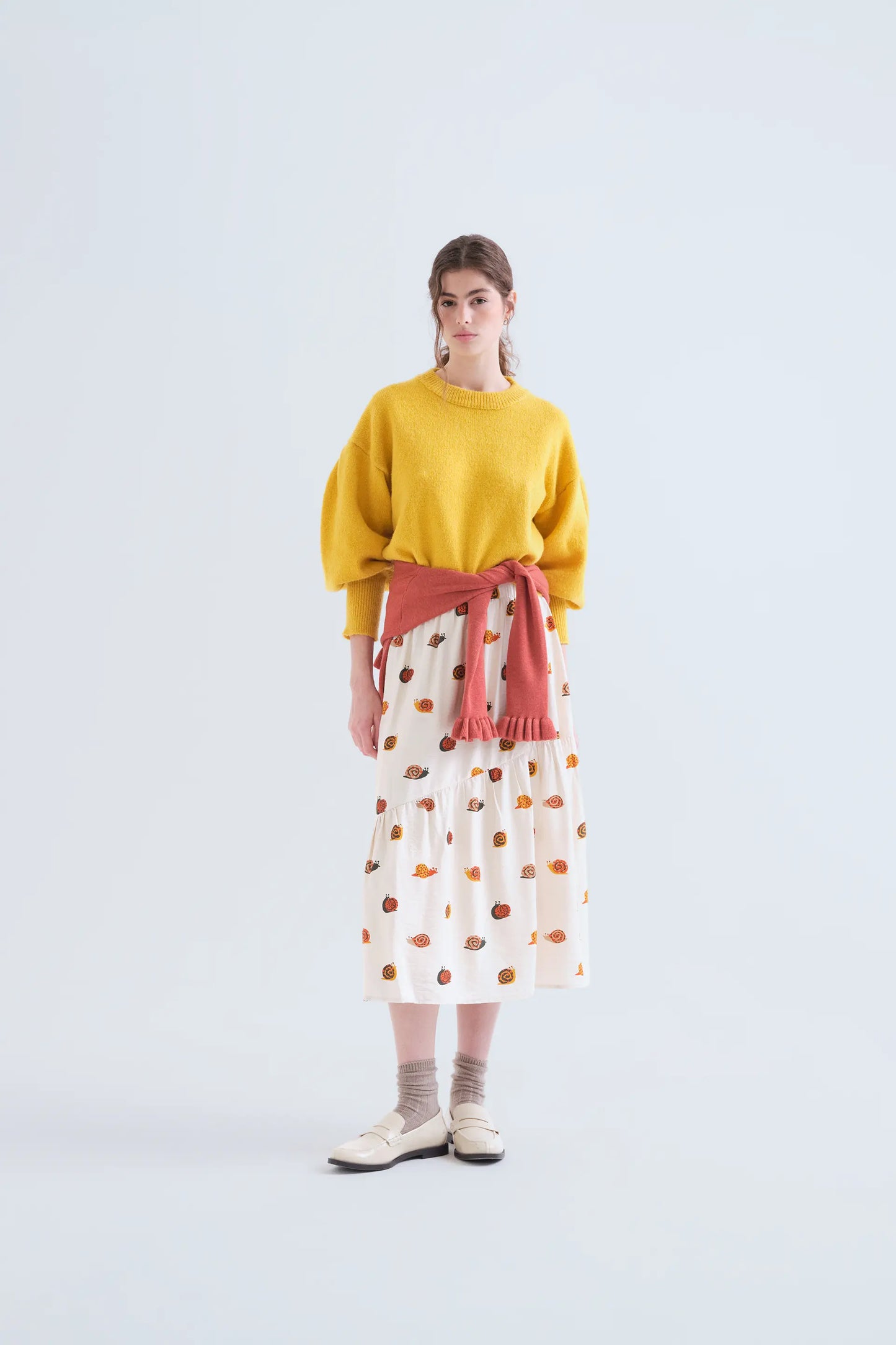 Falda midi con estampado de caracoles