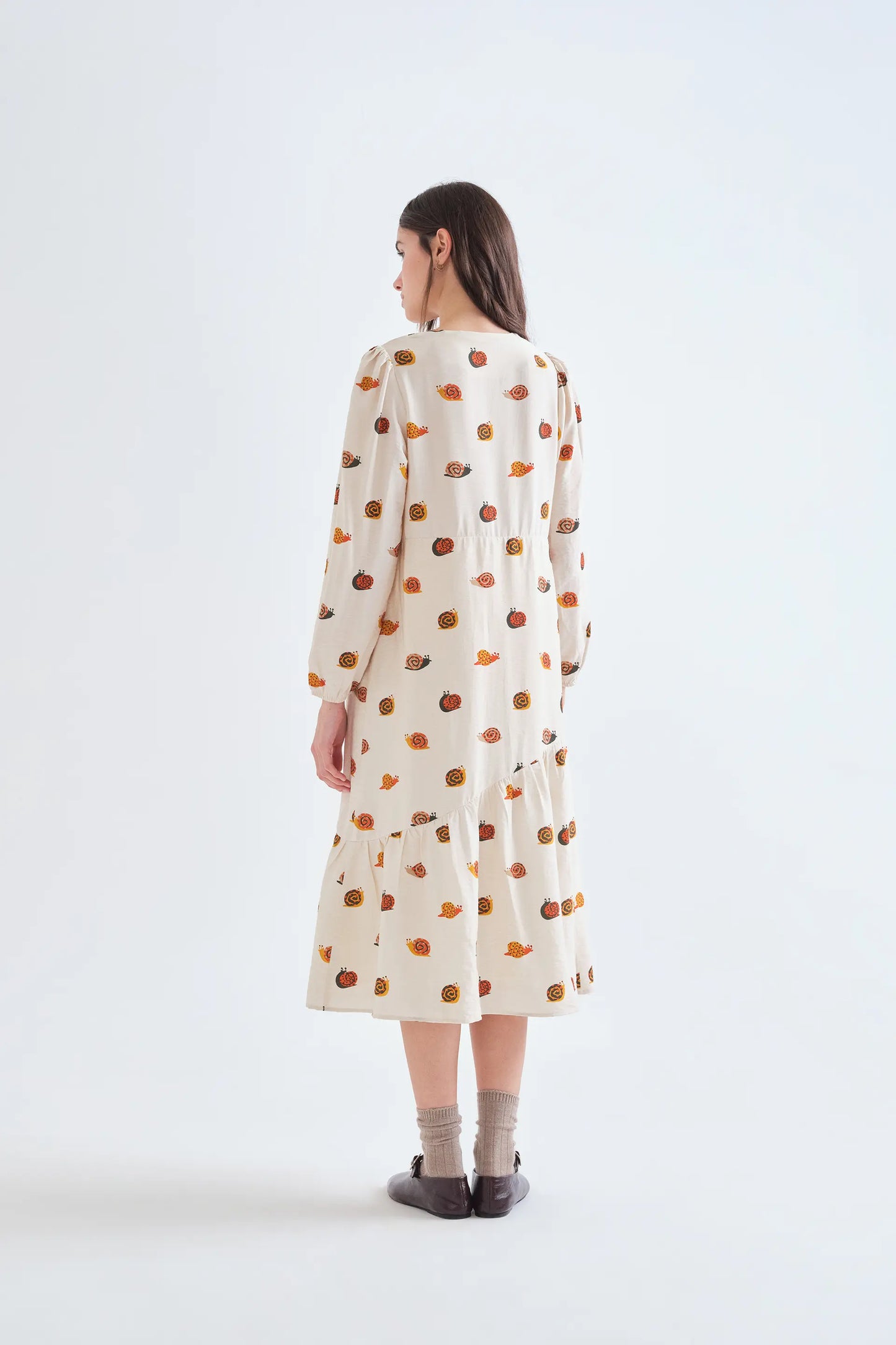 Vestido midi con estampado de caracoles