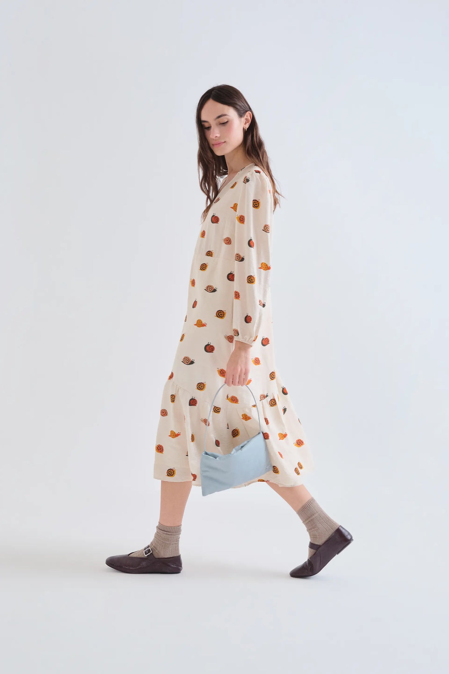 Vestido midi con estampado de caracoles