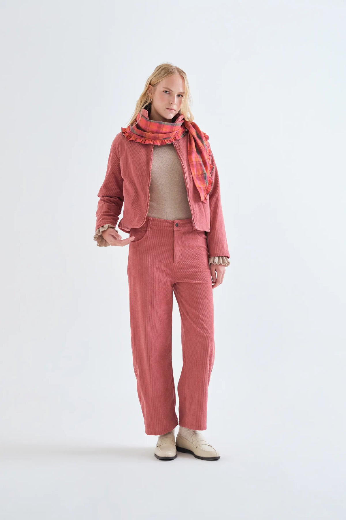 Pantalón de pana rosa