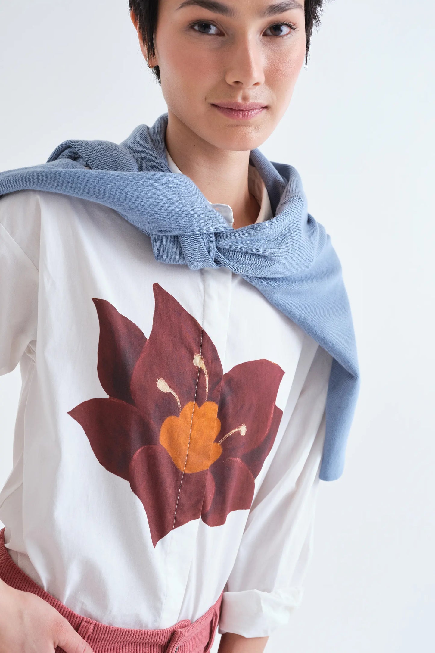 Camisa 100% algodón con estampado Flor Rivera