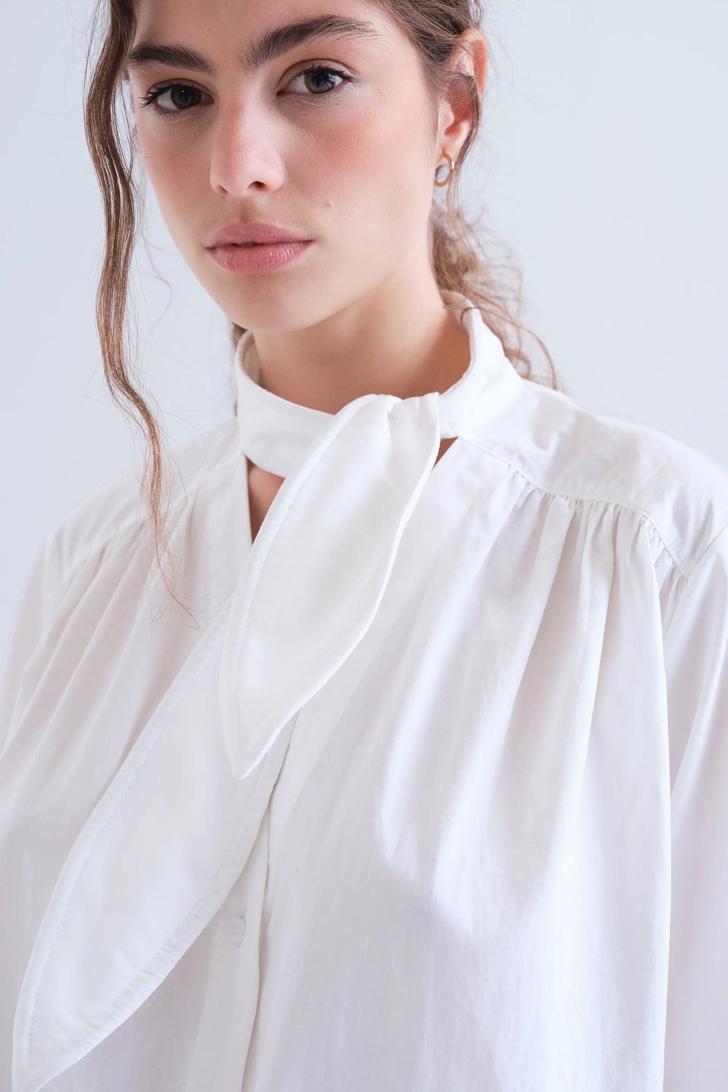 Structured bow shirt 100% white cotton