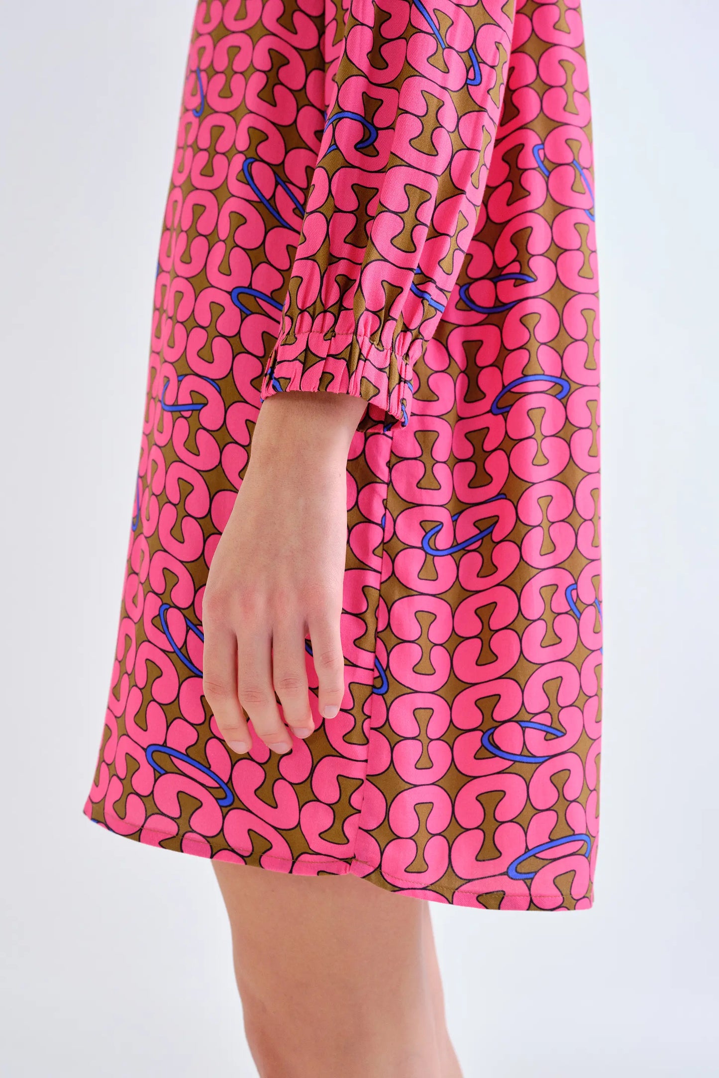 Short dress with Catena print