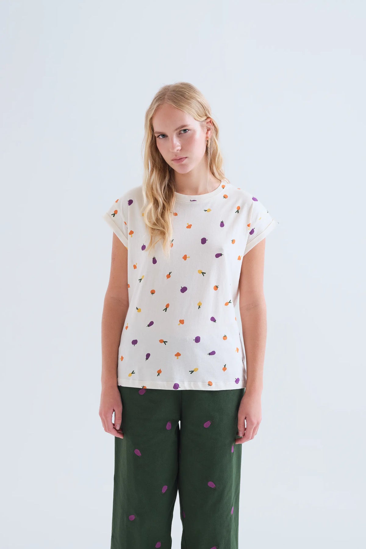 Camiseta 100% algodón con estampado verdura