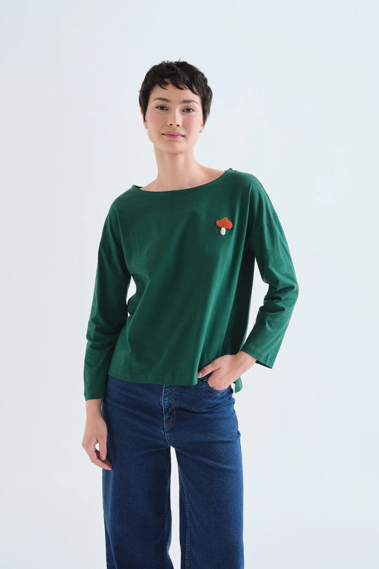 Camiseta 100% algodón verde con parche de hongo