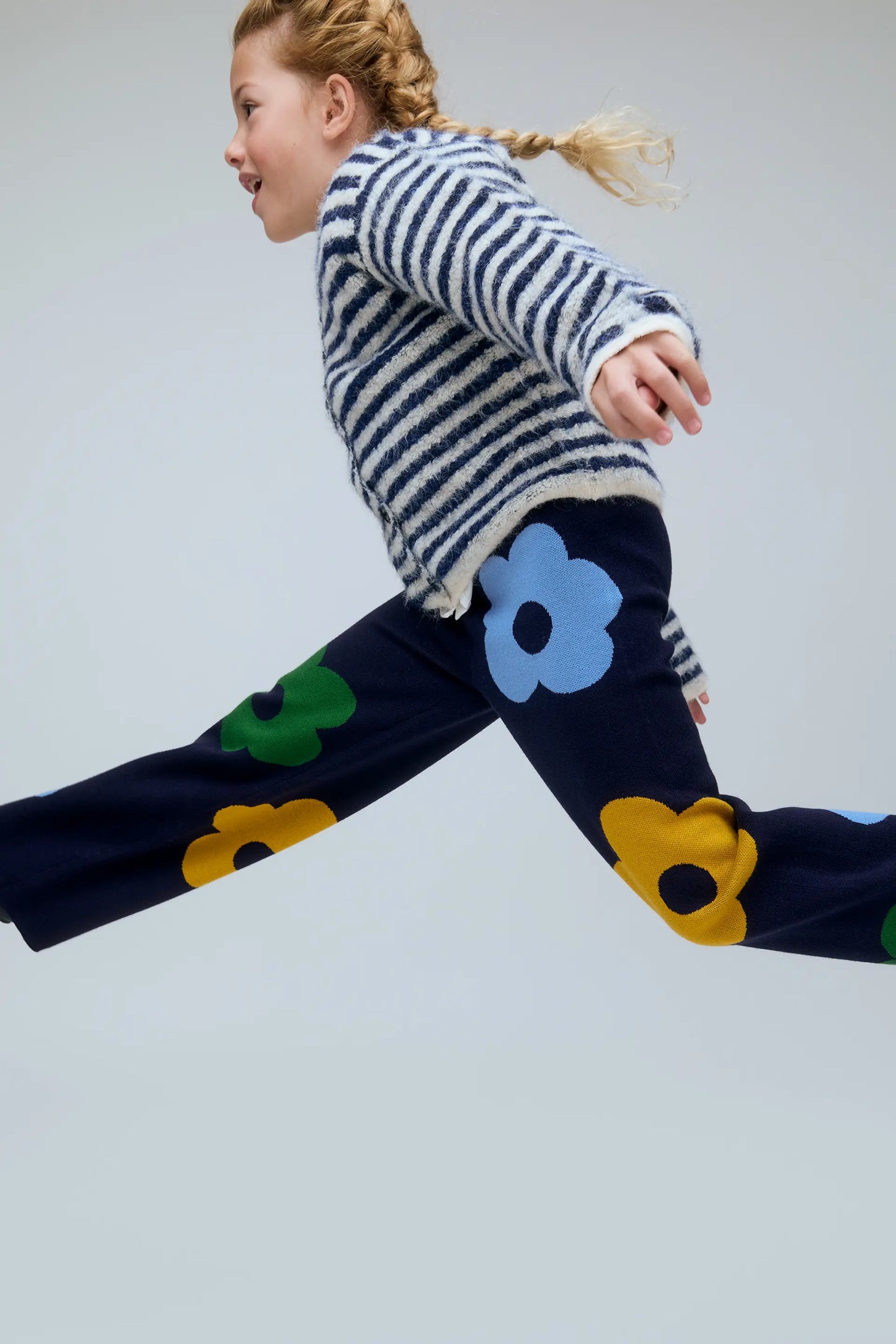 Cárdigan unisex con estampado de rayas blanco y azul