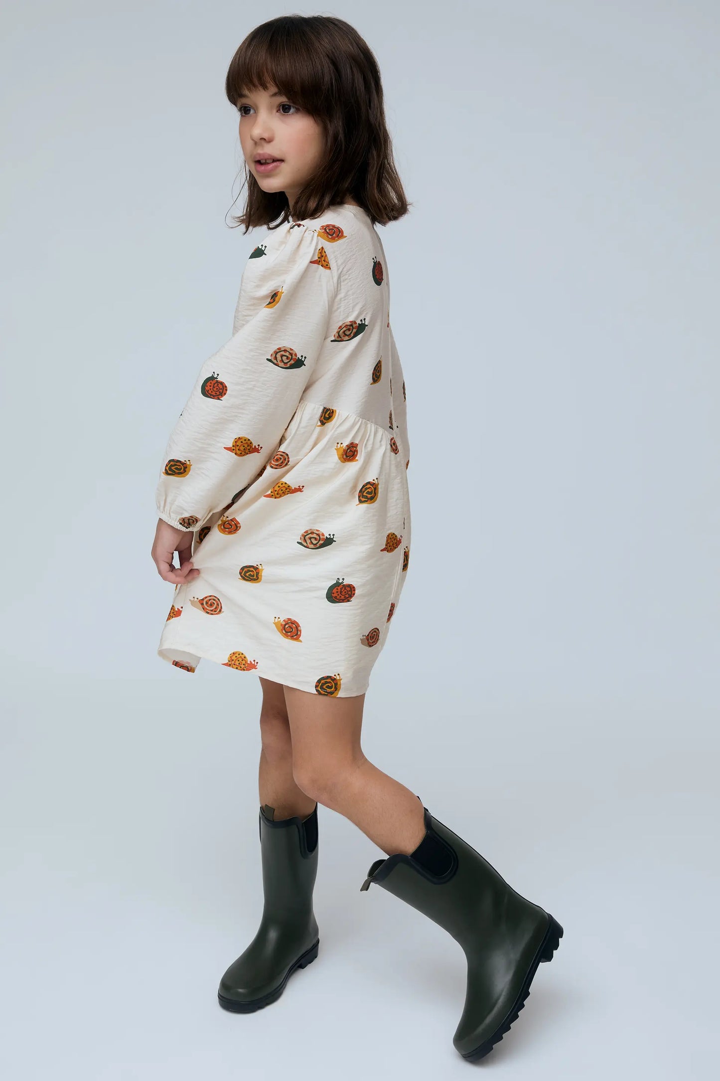 Girl's dress with snail print