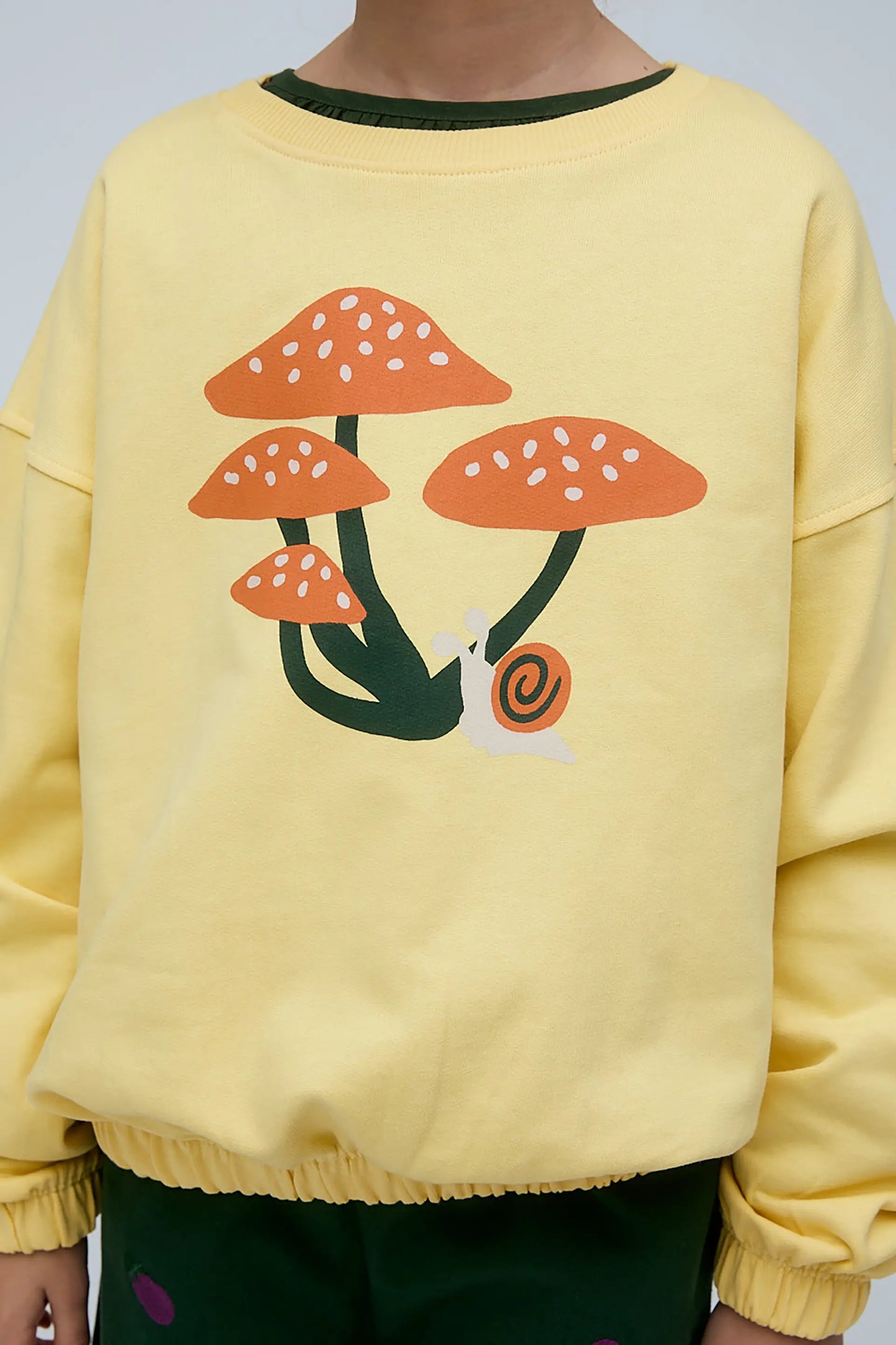 Sudadera de niña 100% algodón amarillo con estampado de Setas
