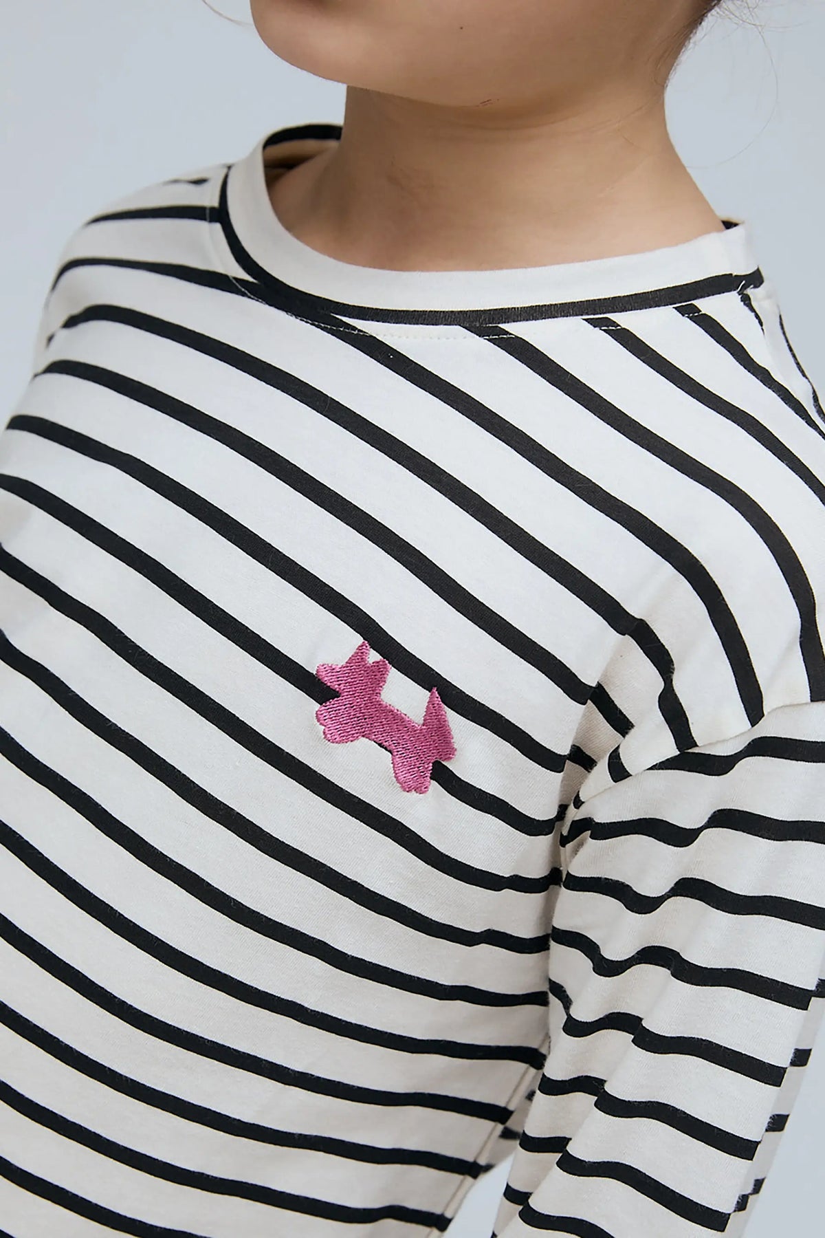 Girl's 100% cotton T-shirt with black and white stripe print