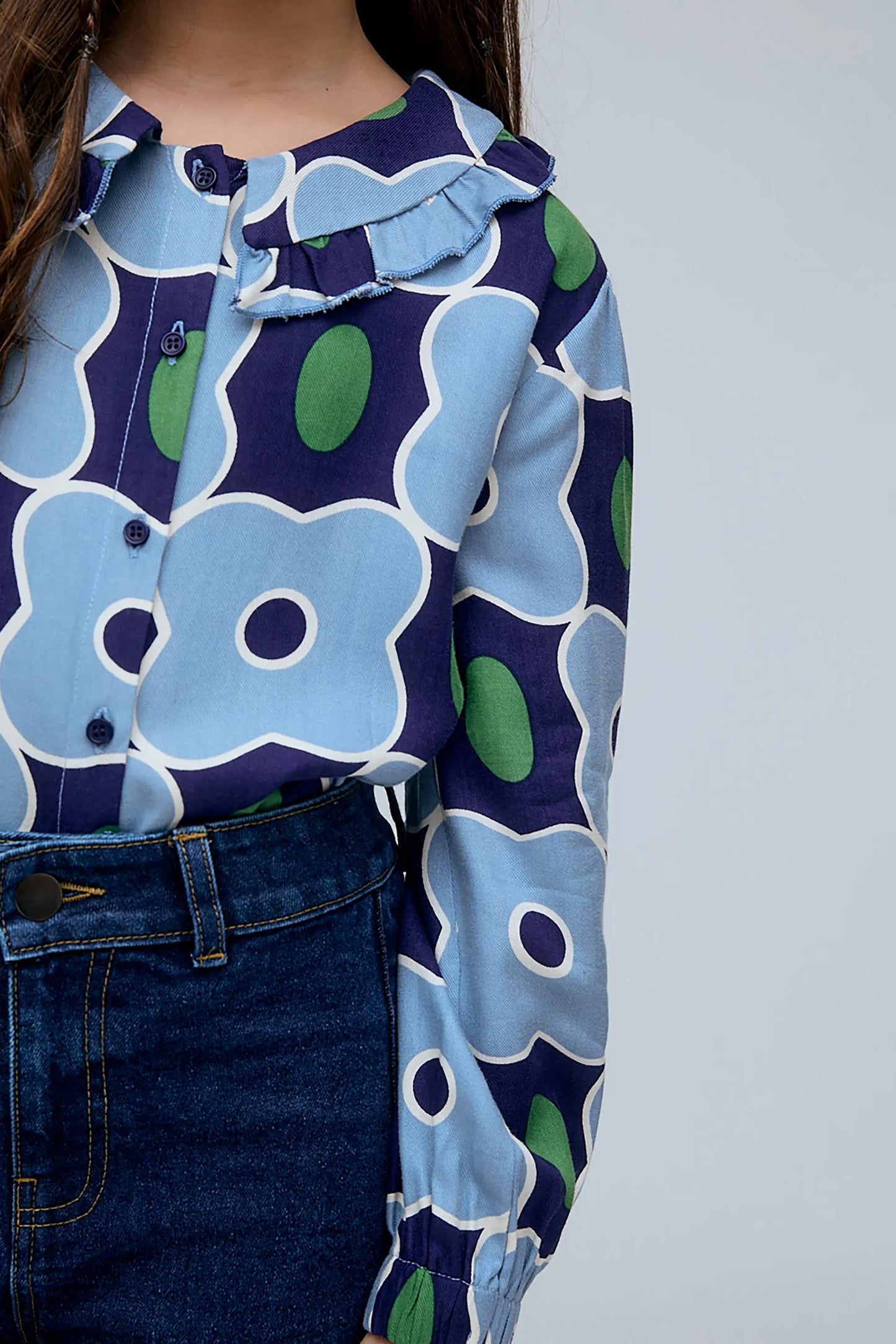 Girls' Peter Pan collar shirt with Inverness print
