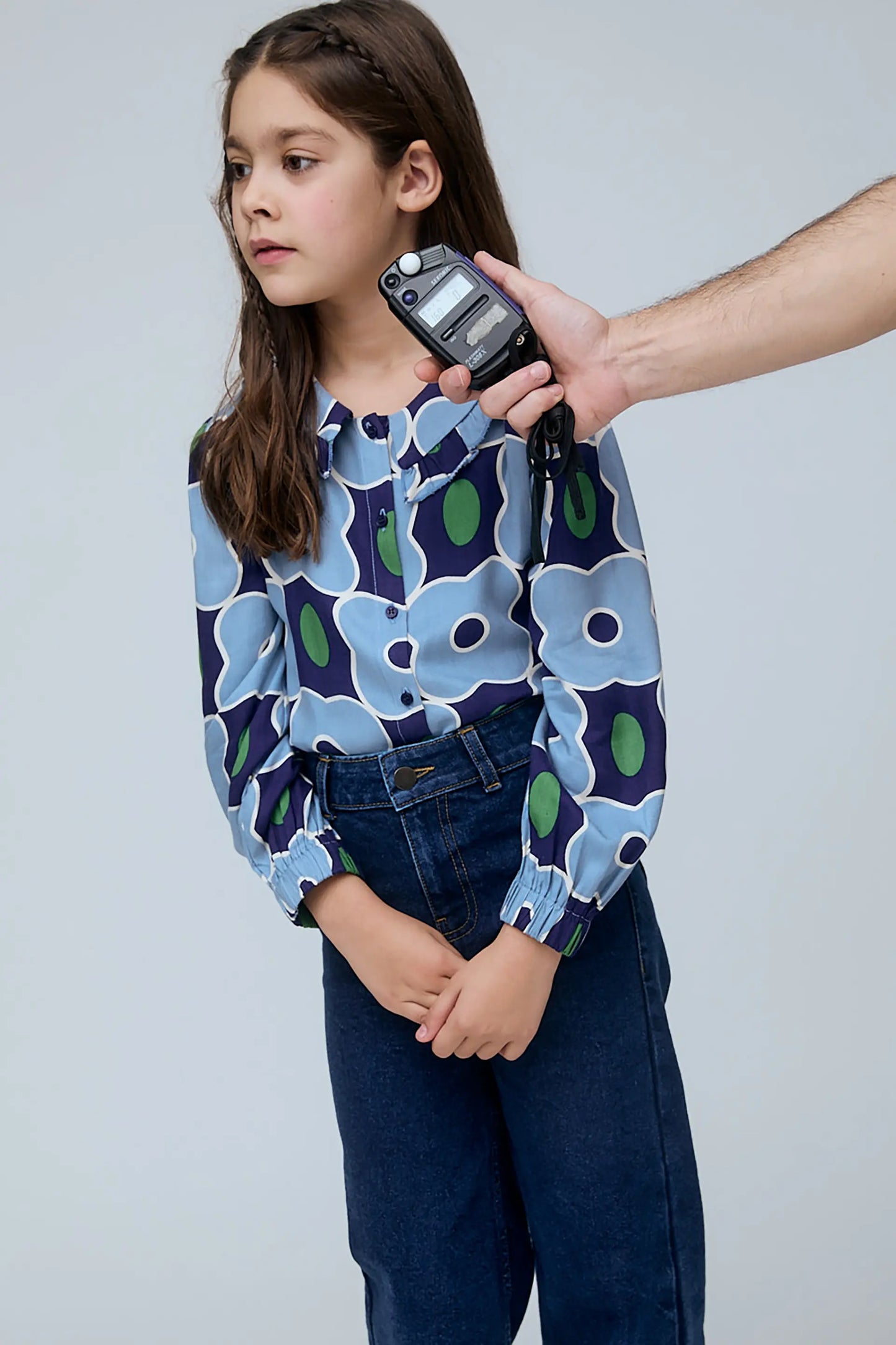 Girls' Peter Pan collar shirt with Inverness print