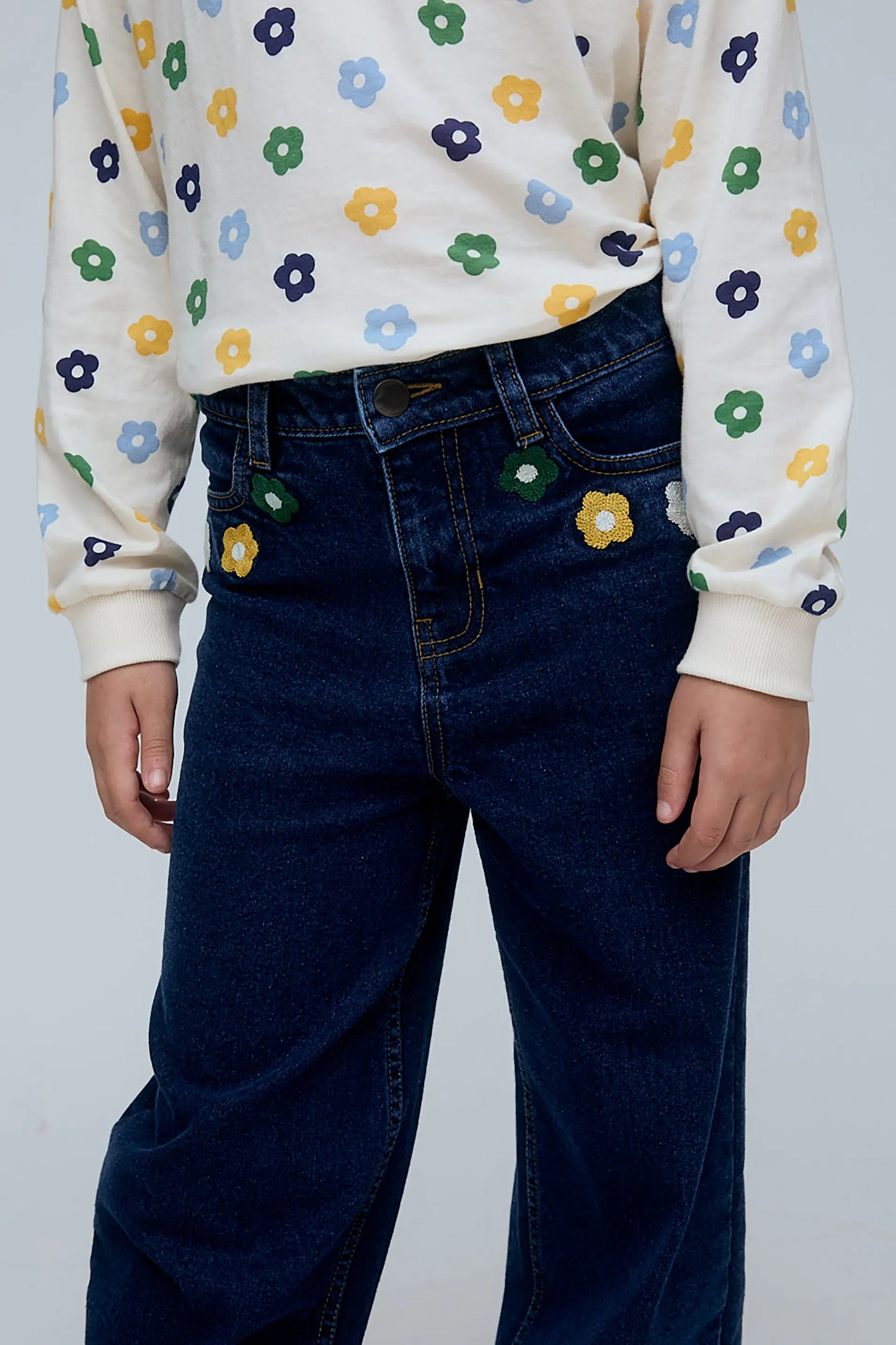Pantalón vaquero de niña con bordado Euphonia