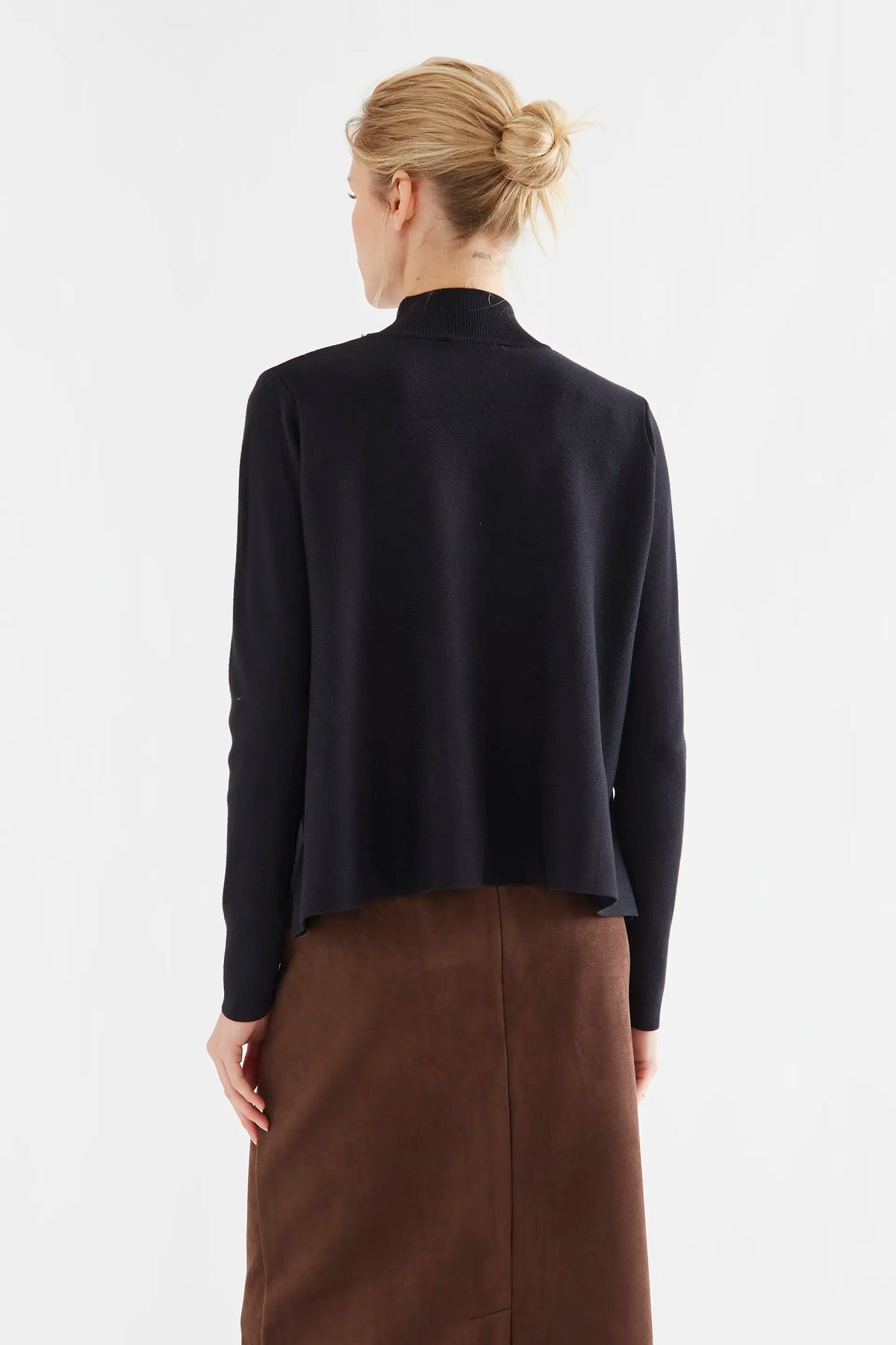 Jersey cuello alto básico negro