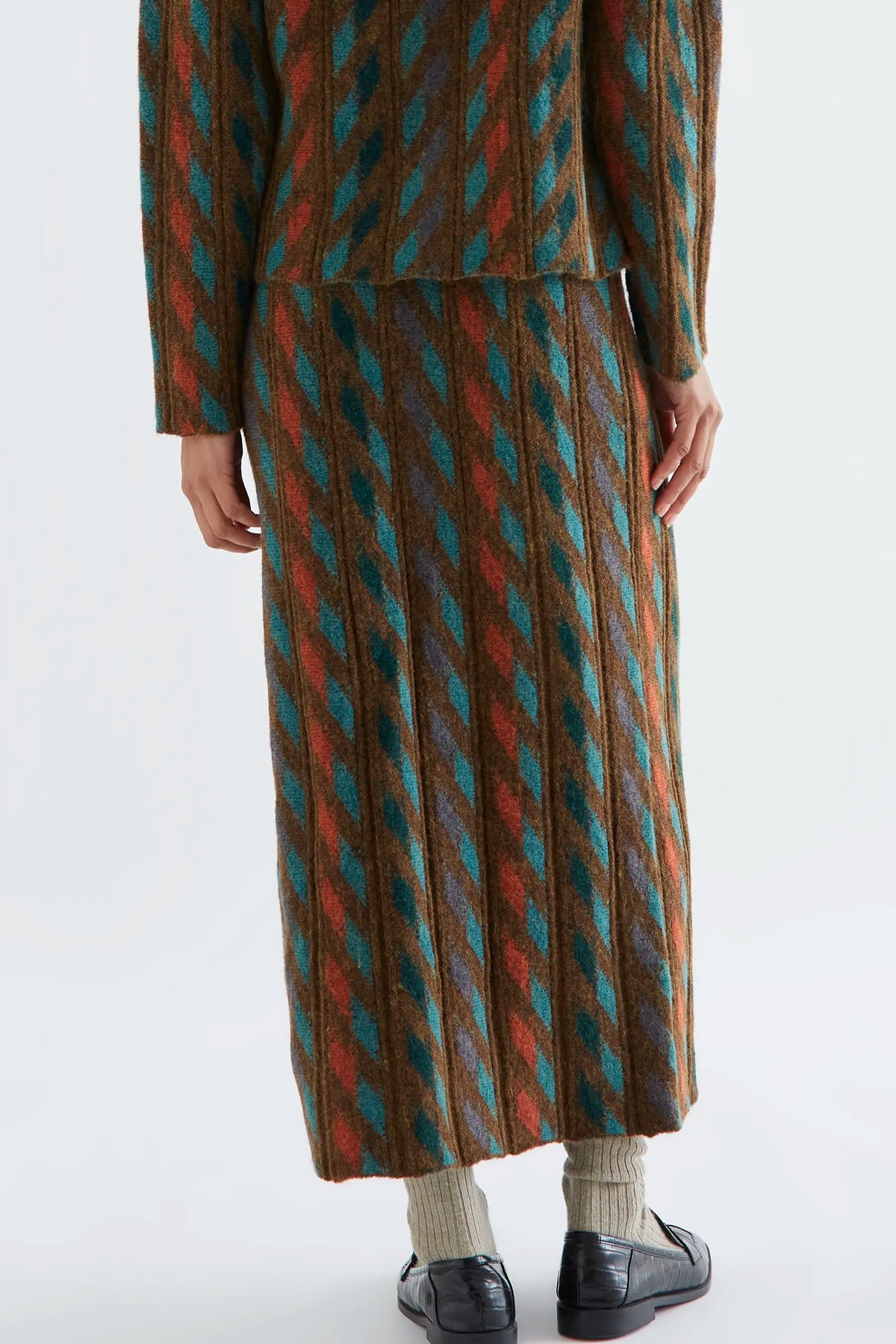 Falda midi con estampado geometrico multicolor