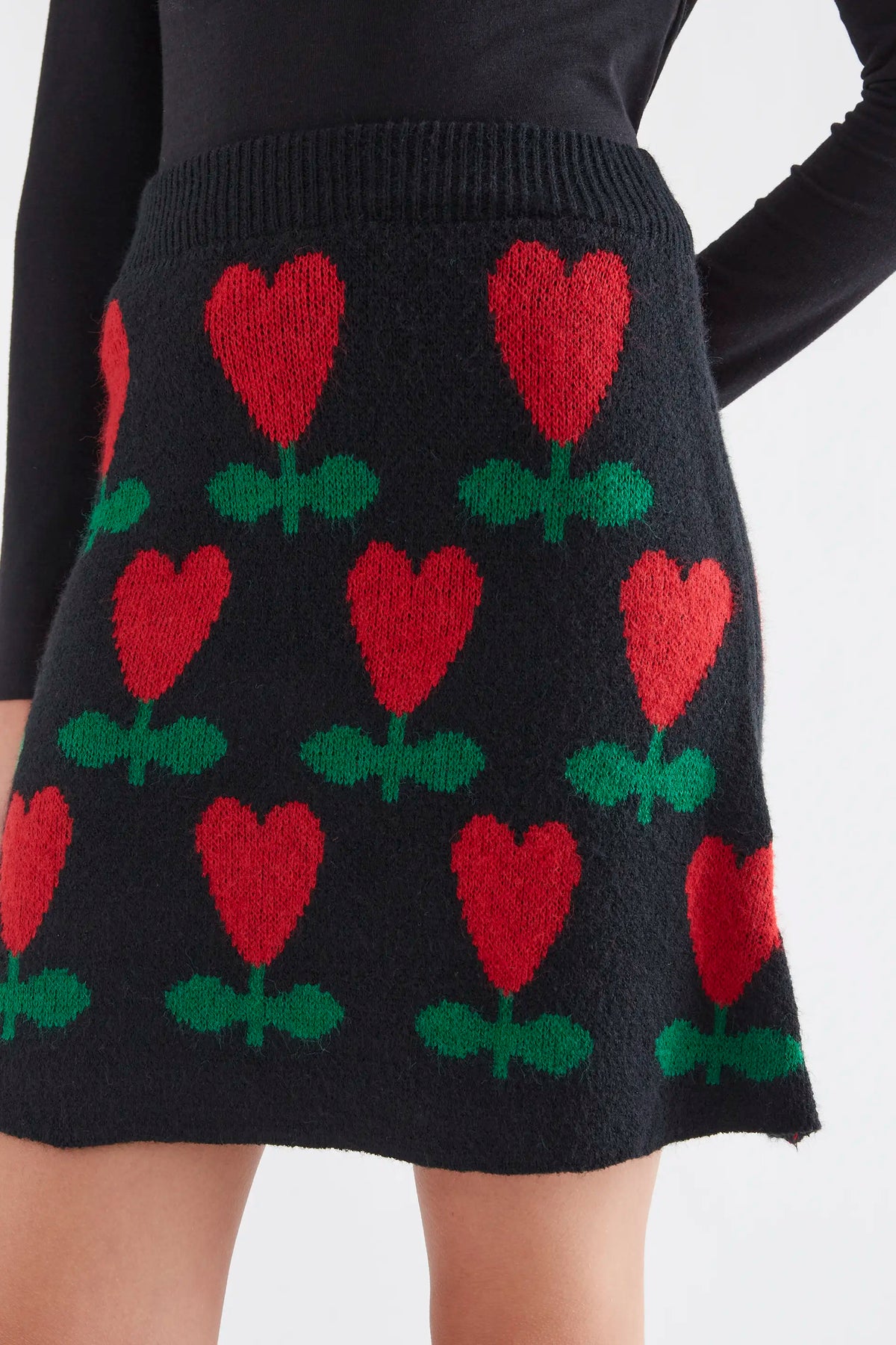 Short skirt with Cyclamen print
