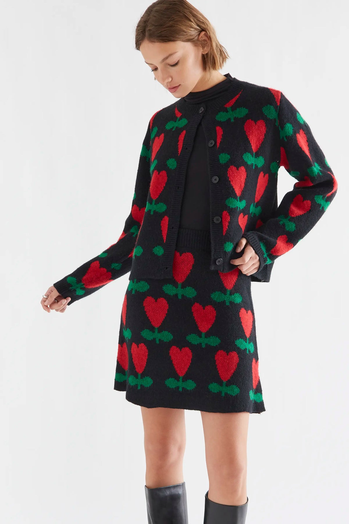 Short skirt with Cyclamen print